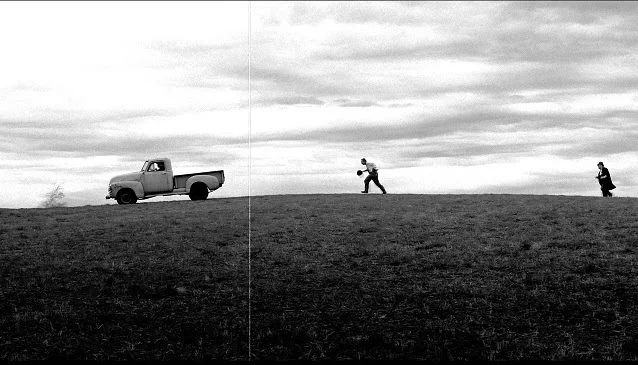 (photo above: a scene from "Bad Robbers")