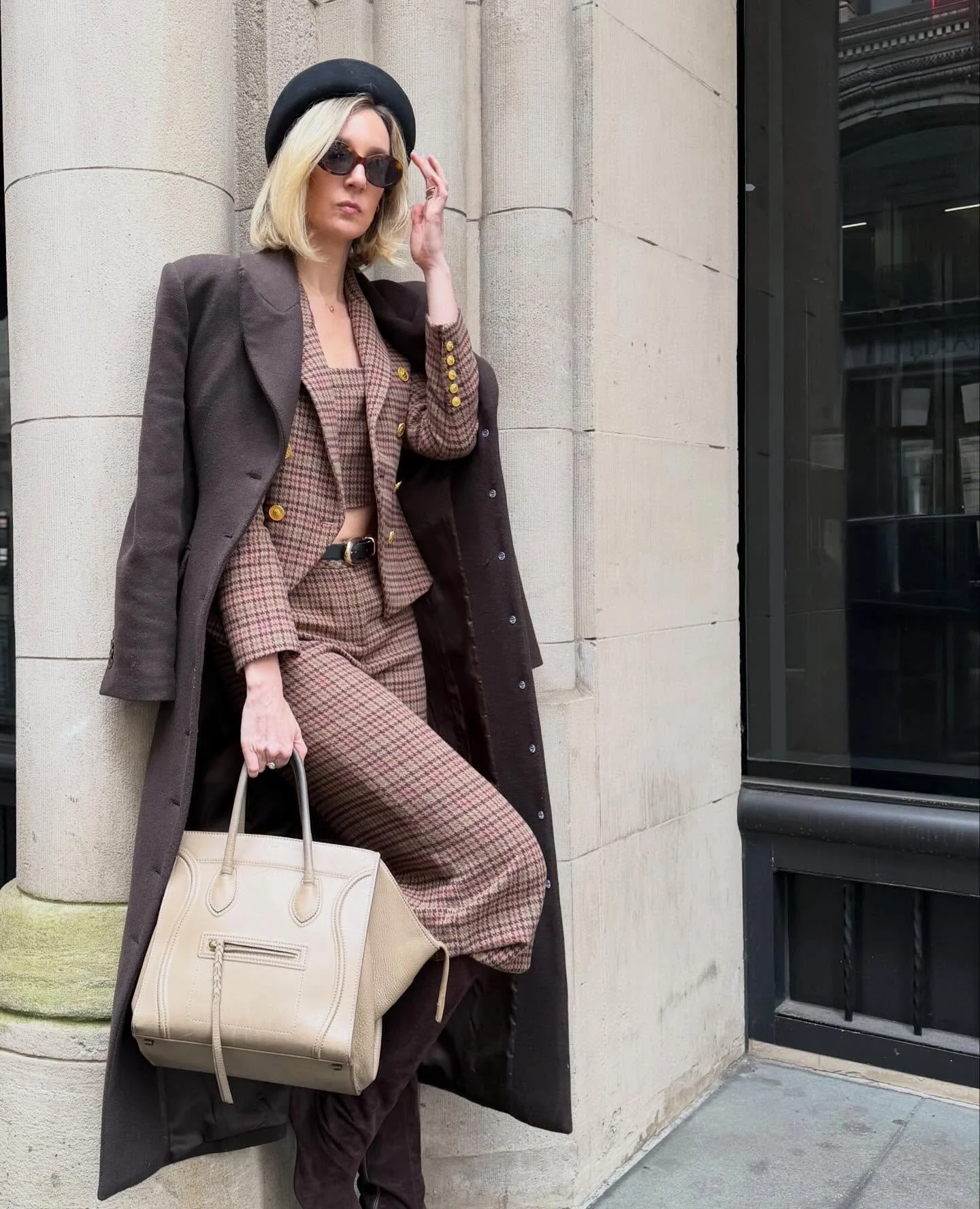 V into a neutral color palette this week 

#ootd #fashion #fashioninspo #fashionstylist