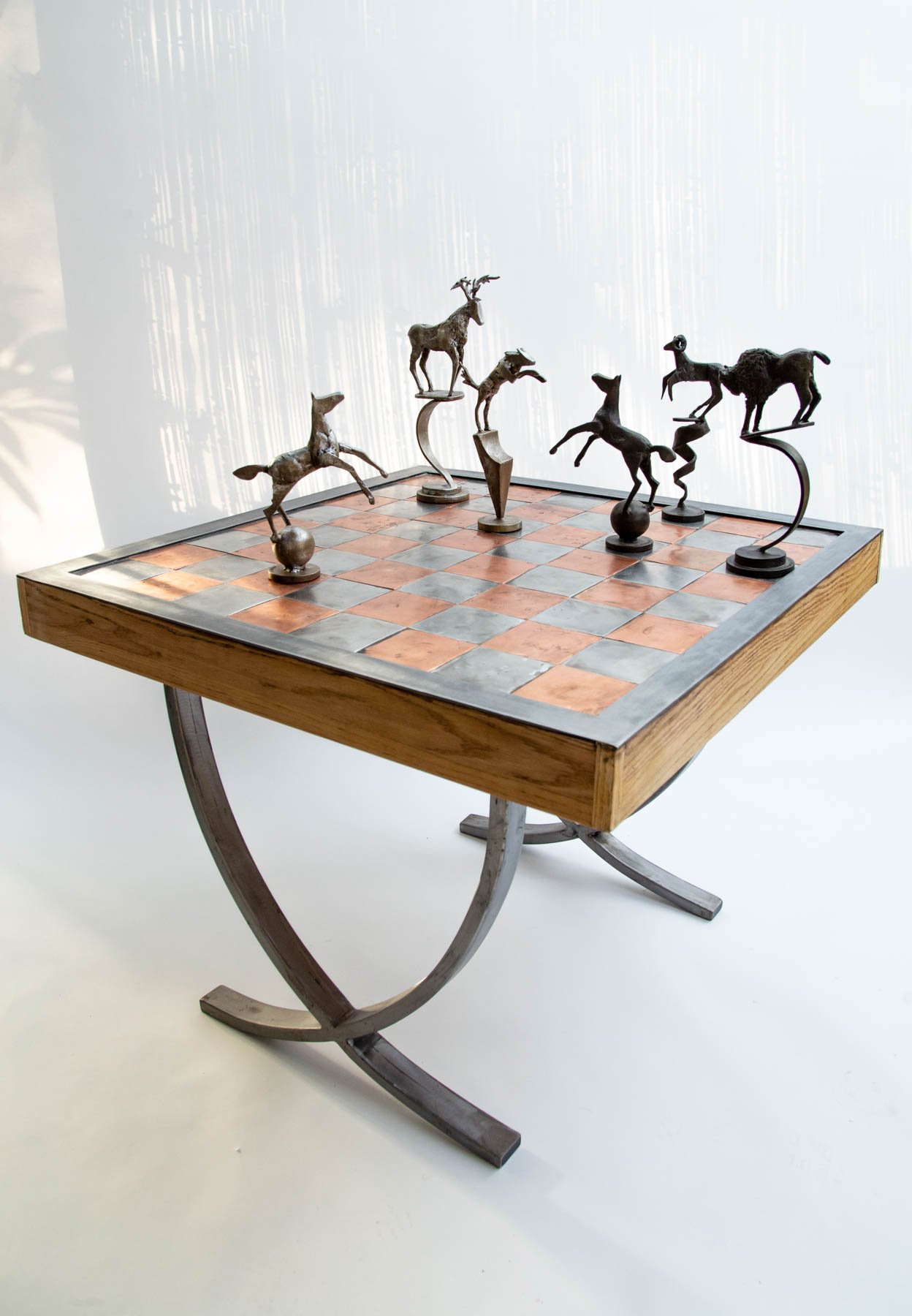 Yellowstone_chess_set_T_Marney.JPG