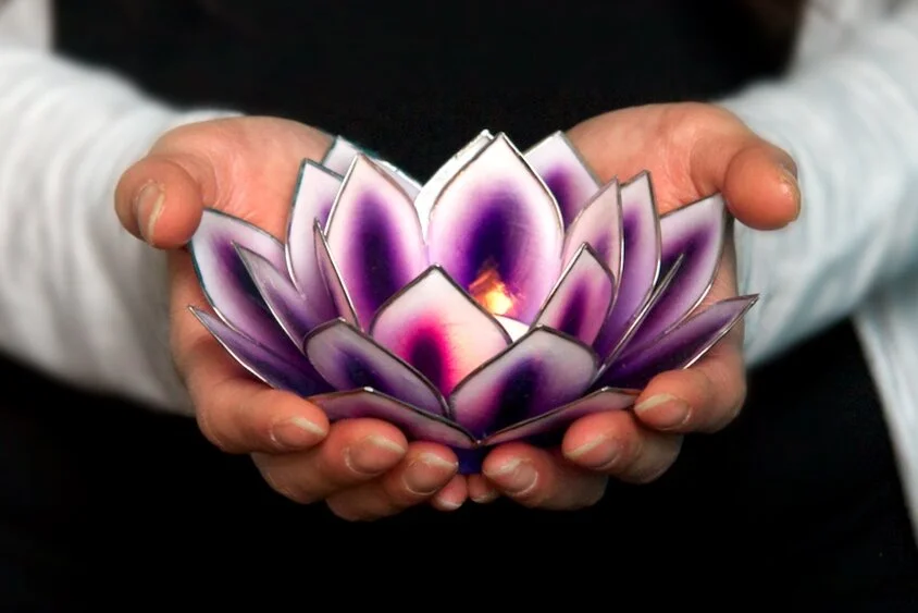 Lotus+in+hands.jpg