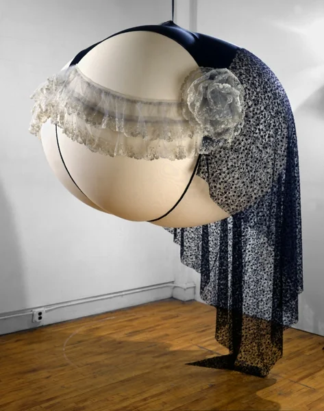 Musette, fabric, latex 90"x60"x60" 1994 1994