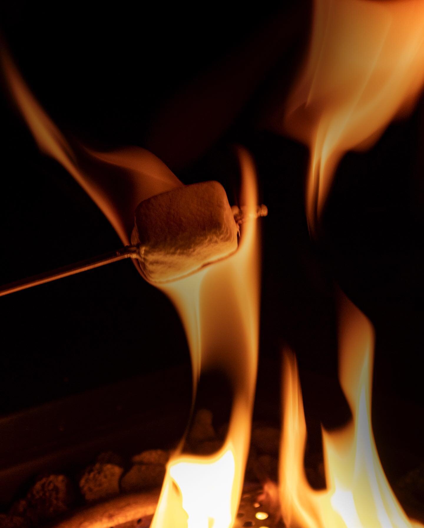 Marshmallow Nights.
#marshmallow #fire #summertime #summerevening #relax #relaxing #firepit #chestercountypa #chestercountyphotographer