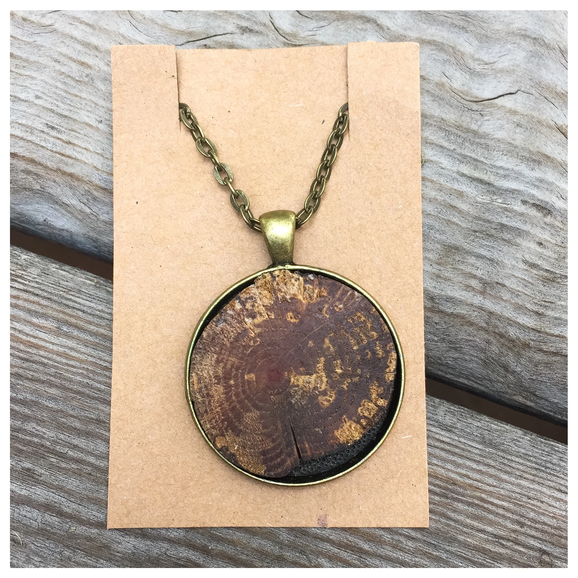 This organic wood essential oil diffuser necklace is the perfect companion to your new oils. Made specially for you by our friend at Mango Dixie . 