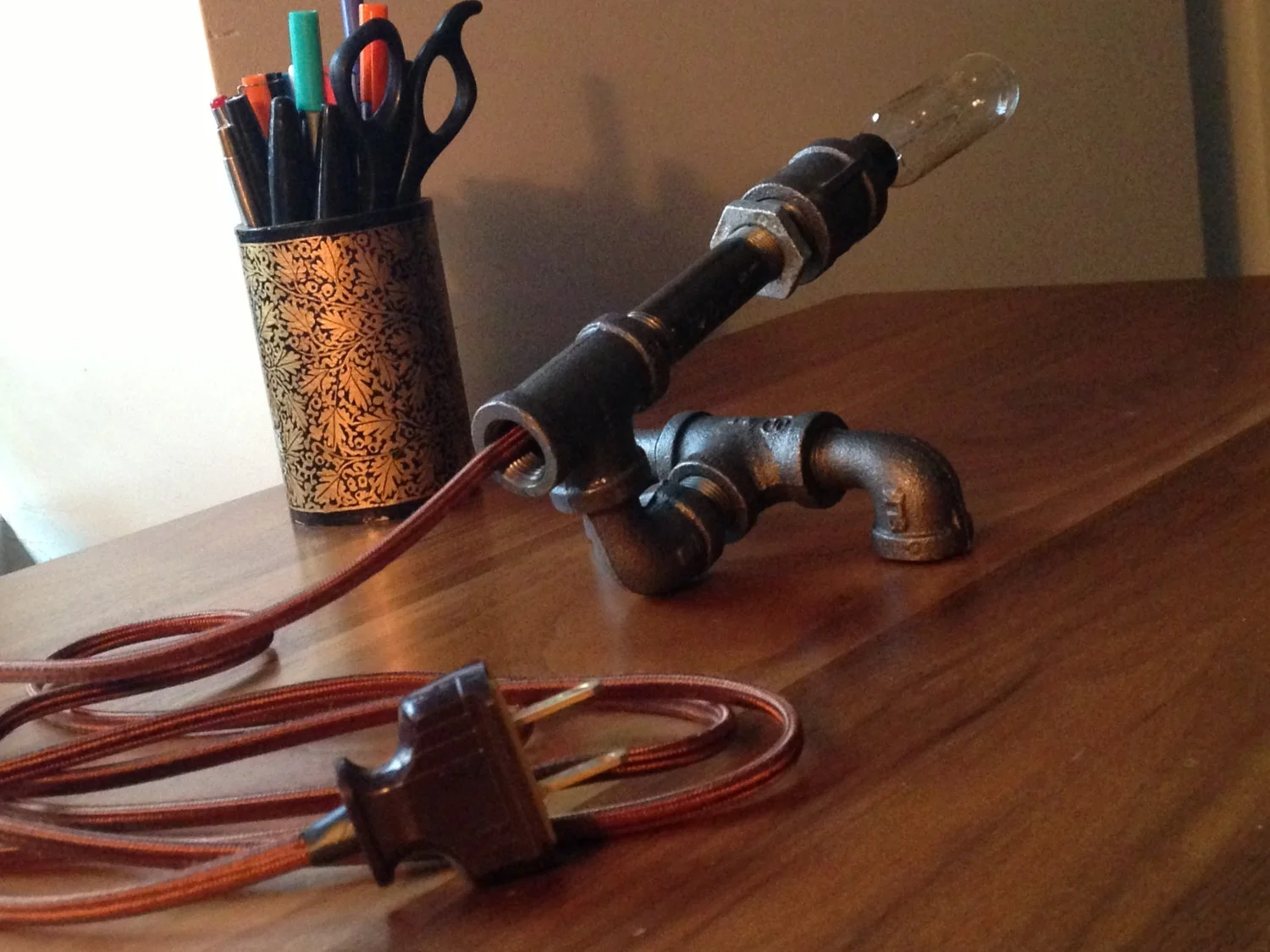 {The Compact} Iron Pipe Lamp