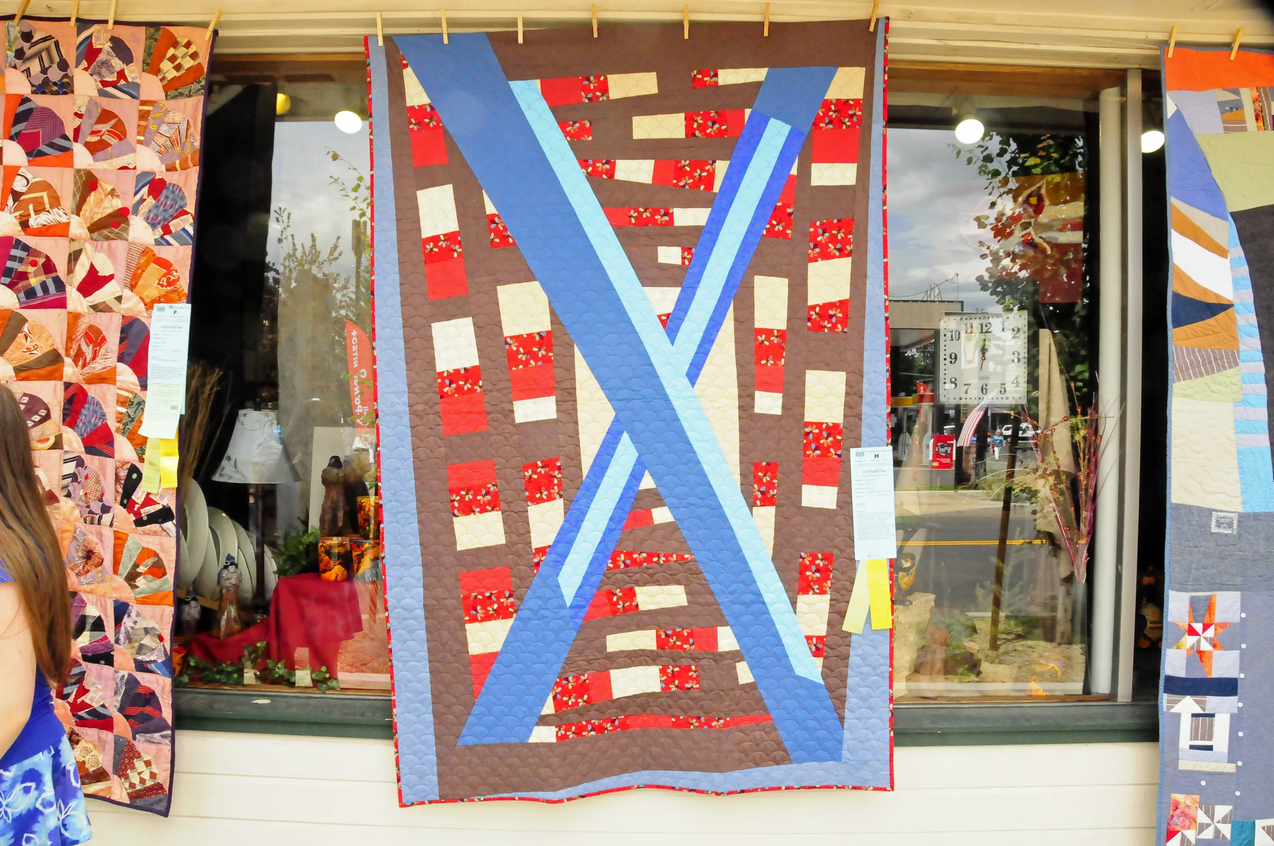 Barn Door by Laurie Hoyle, quilted by Don Masters of Singletree Quilting