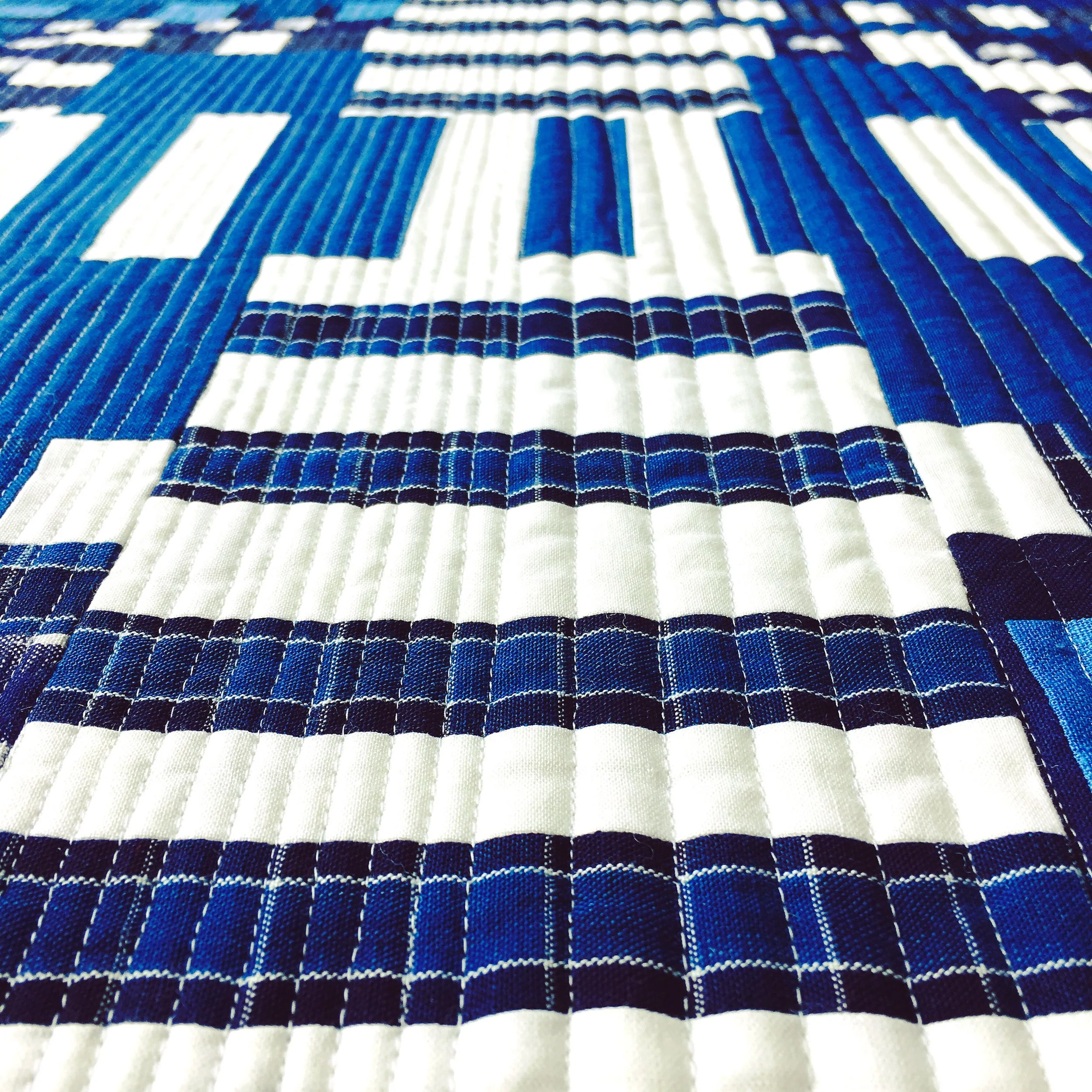 Pausing in the middle of machine quilting