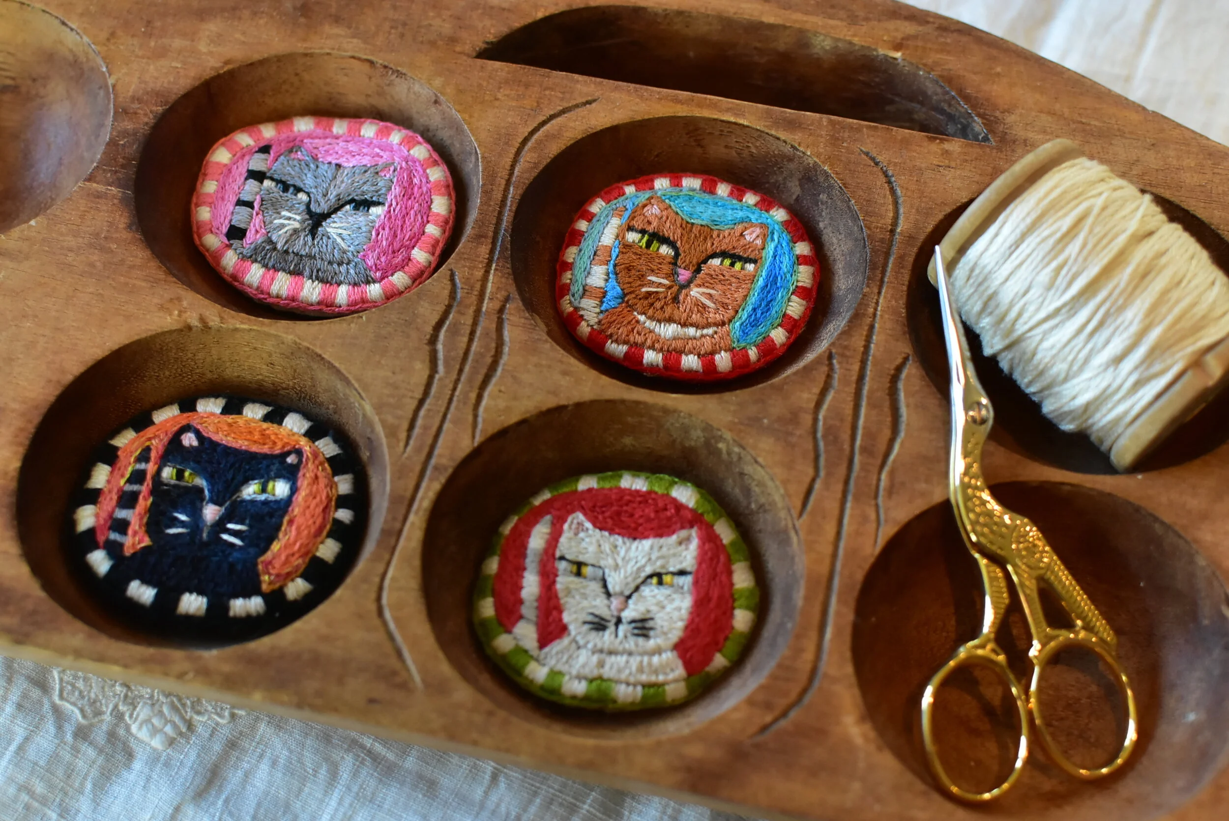 Embroidered Kitty Brooch Pattern