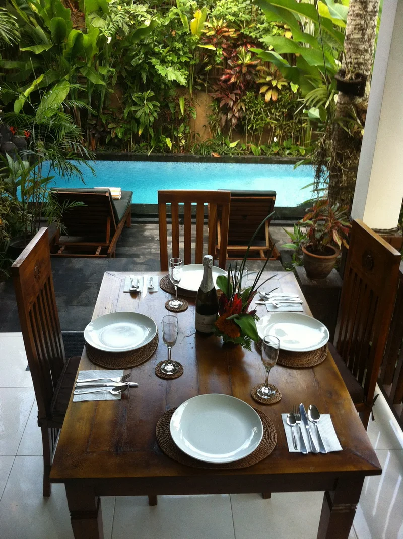 Dining space.JPG
