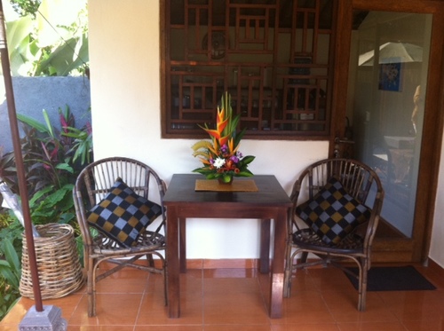 Verandah+table.JPG