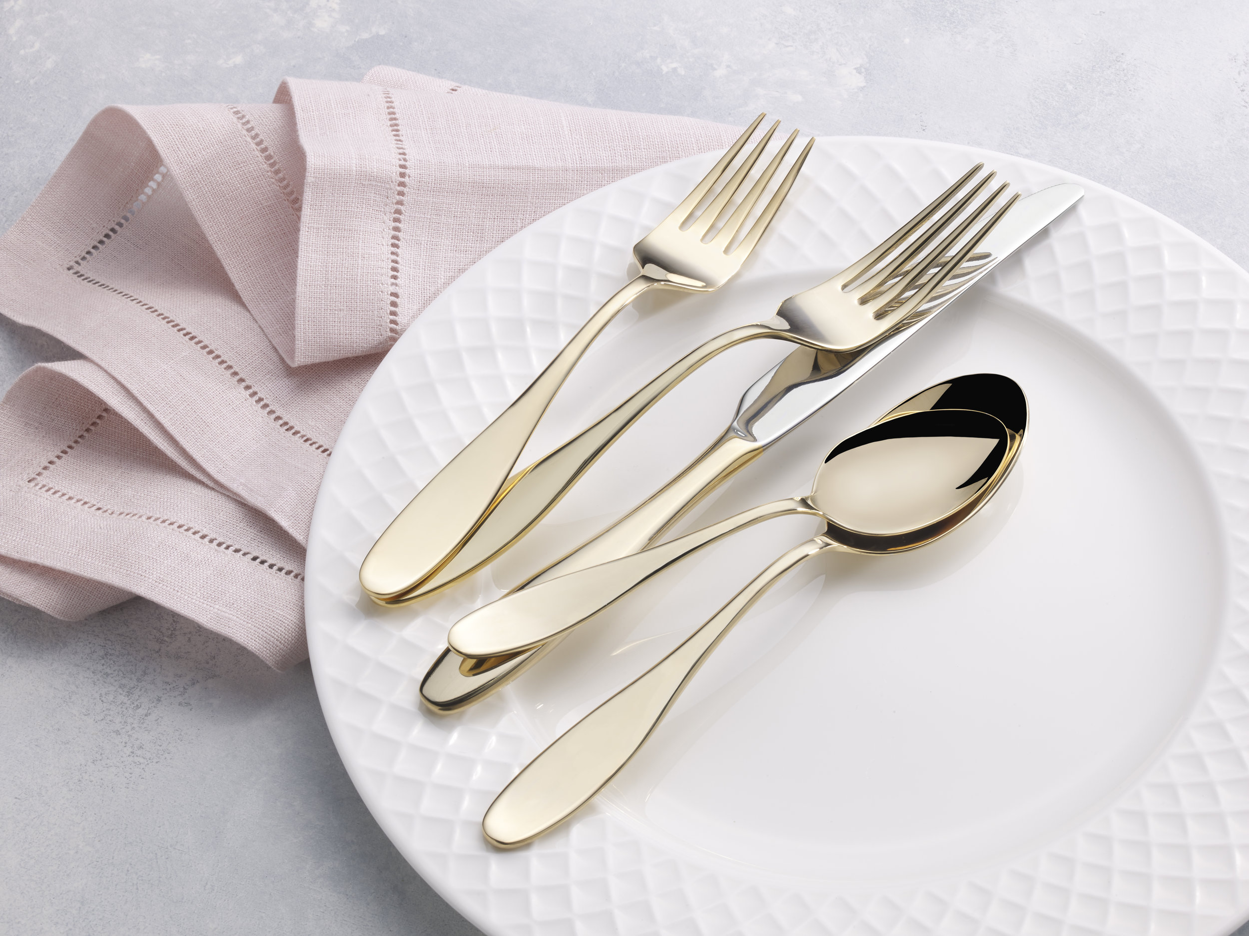 Hamilton Gold Flatware / Trellis White Dinnerware