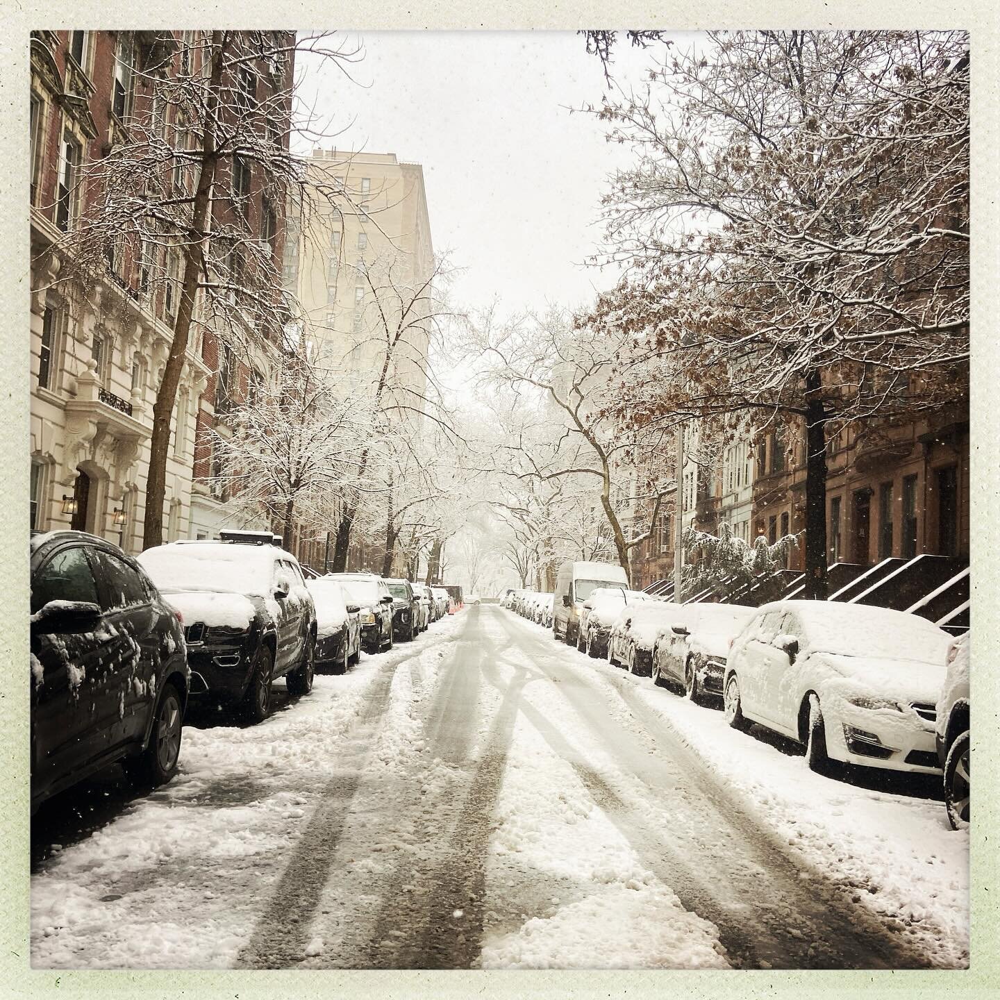 Snowy in the city&hellip;&hellip;&hellip;.