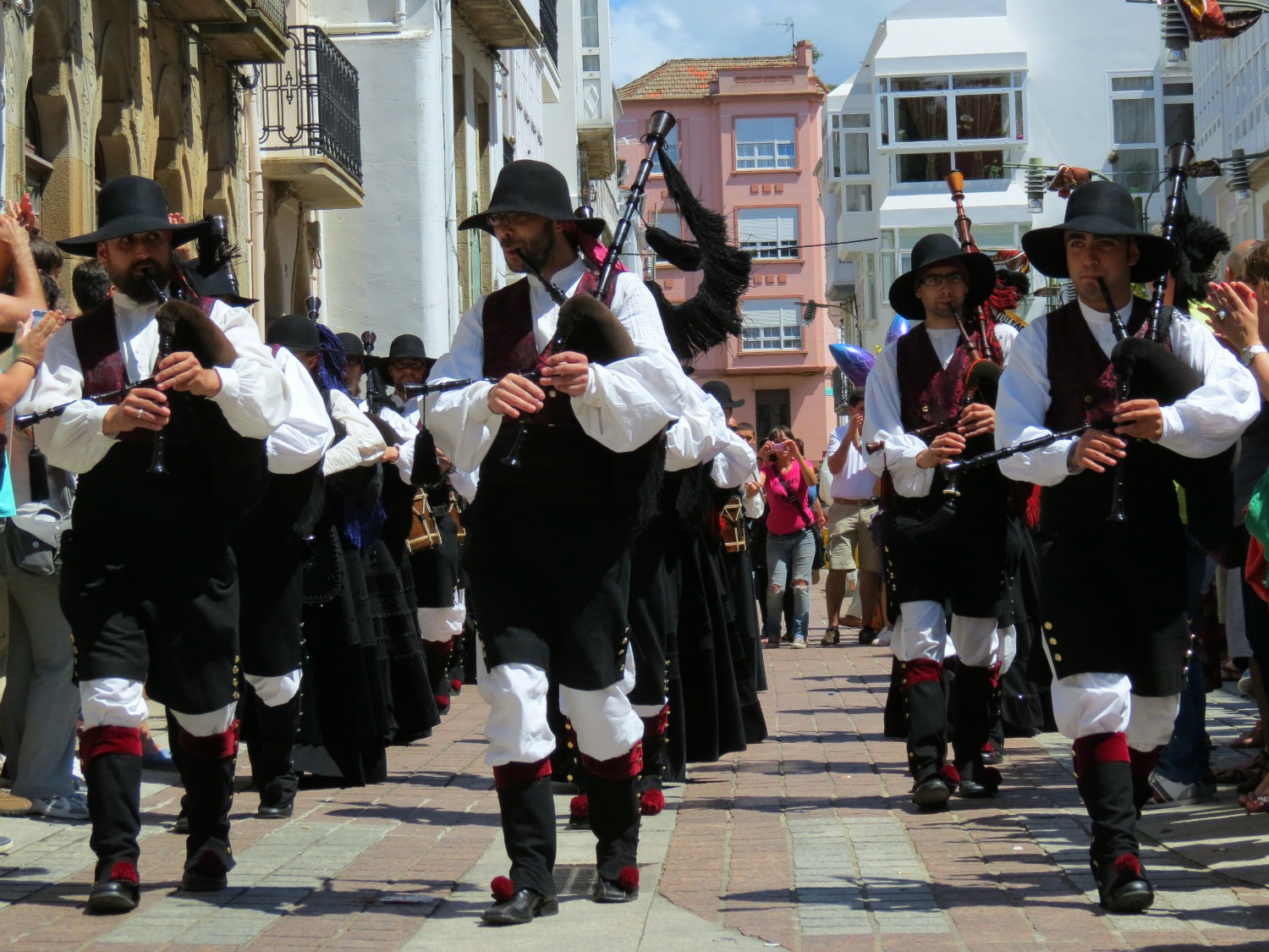  traditional music (yes, bagpipes) 