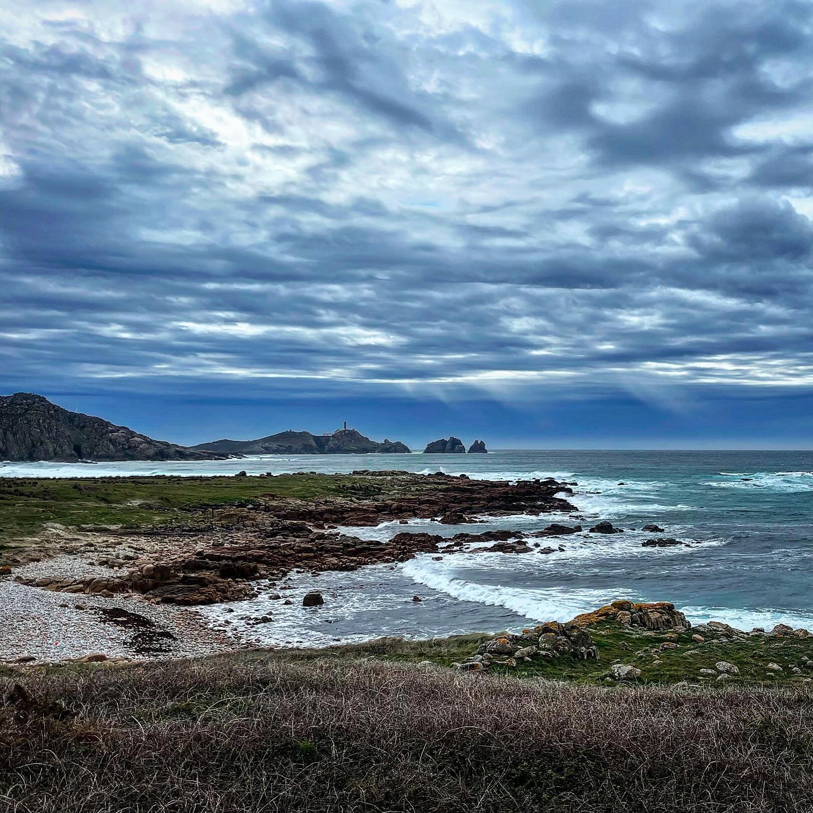 Coasting. #coast #clouds #landscape #landscapelovers #landscapephotography #seascape #seascape_lovers #seascapephotography #Spain #nature #naturelovers #naturephotography