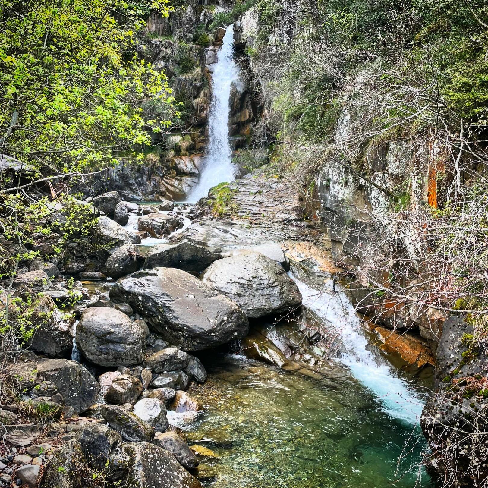Turn on the Spigot. Light rain on melting snow makes for just right, clear water falls and blue pools. #waterfalls #waterfallphotography #nature #naturephotography #mountains #hiking  #Spain #NorthernSpain #SpainTour