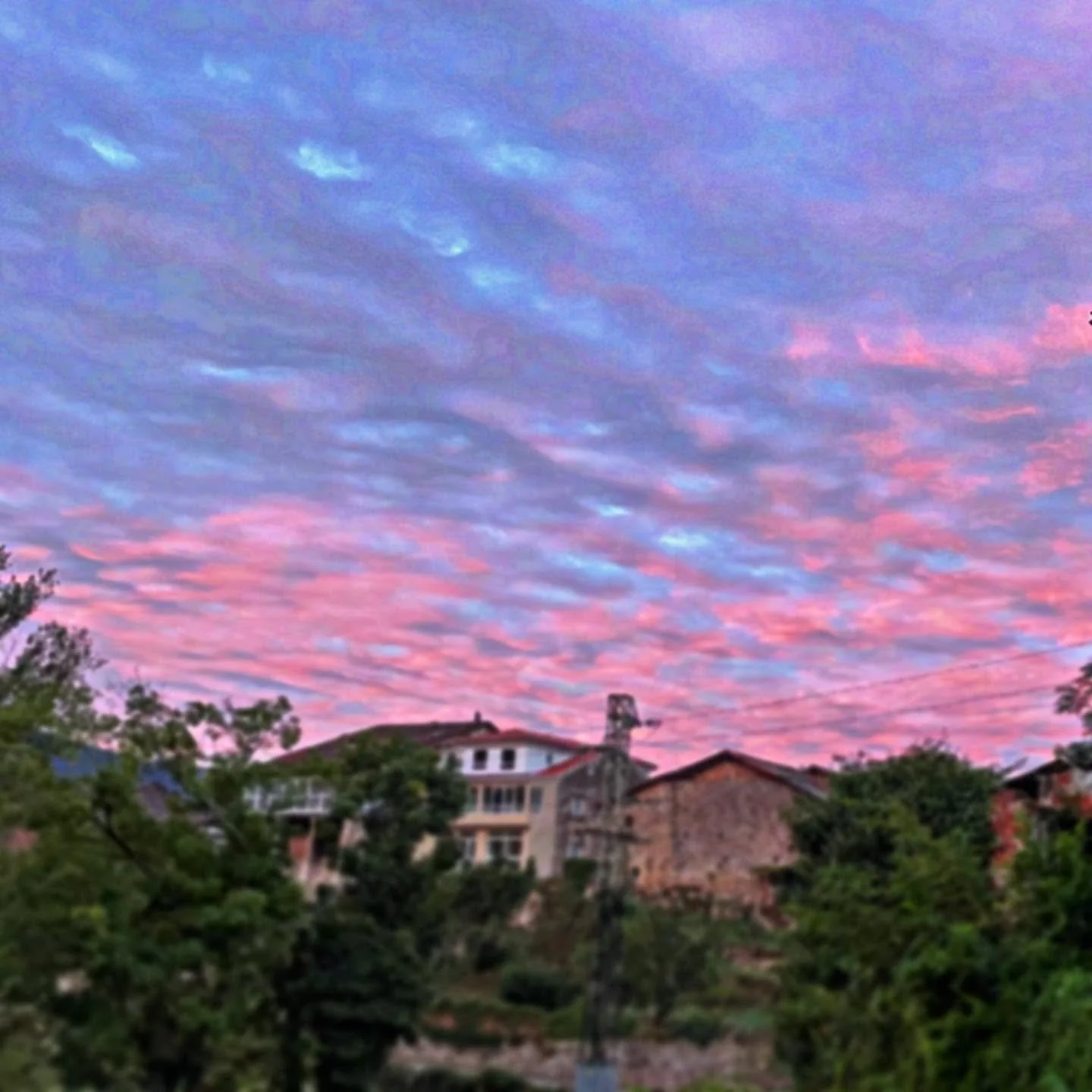 Summer&rsquo;s End. Nature has a beautiful way of announcing the eminent arrival of autumn/fall.  Sunrise curtain call for summer in our village.  #autumnsunrise #sunrise #sunrisephotography #nature #redsky #NorthernSpain #SpainTour #privatetour #cus