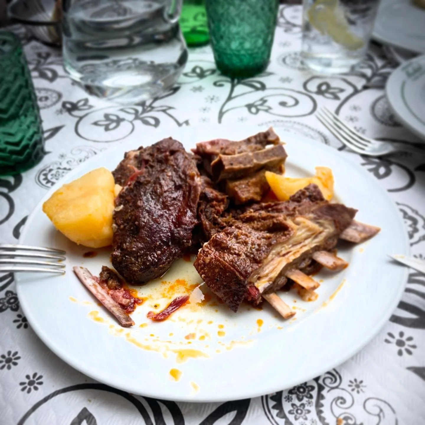 Local Mountain Meal. Cured goat then stewed to perfection.  Distinctive flavor servers have to warn about, but tender and delicious.  An important part of any travel experience is trying the local fare at traditional eateries. . #localfare #mountainf