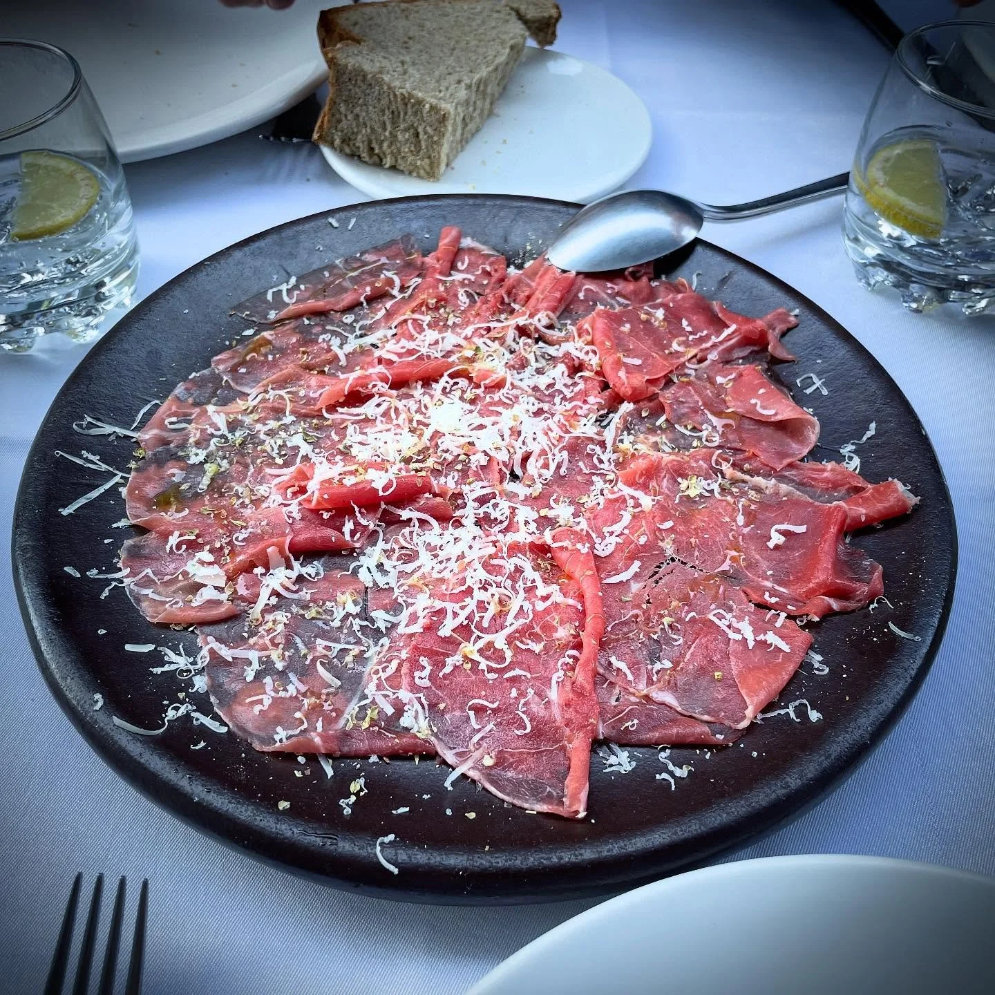 Burro. Not usually available, reserved for private meals . Silky smooth, this donkey carpaccio was quite delicate and tastier than the finest veal. My last clients were willing, so we tried this very traditional dish of rural areas. #NorthernSpain #f
