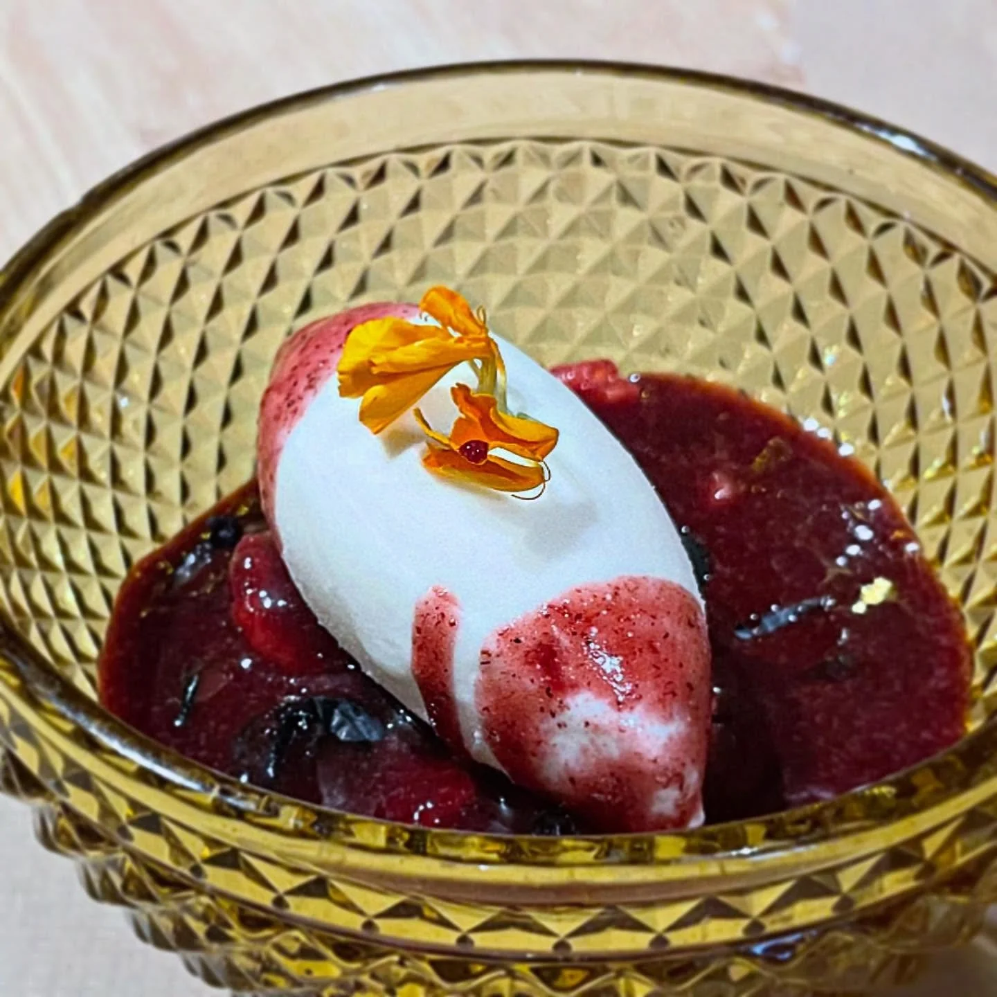 Flowery Fruity Cheesy Delight. #dessert #cheeselover #cheesedessert #food #foodie #edibleflowers #NorthernSpain #customtour /#privatetour