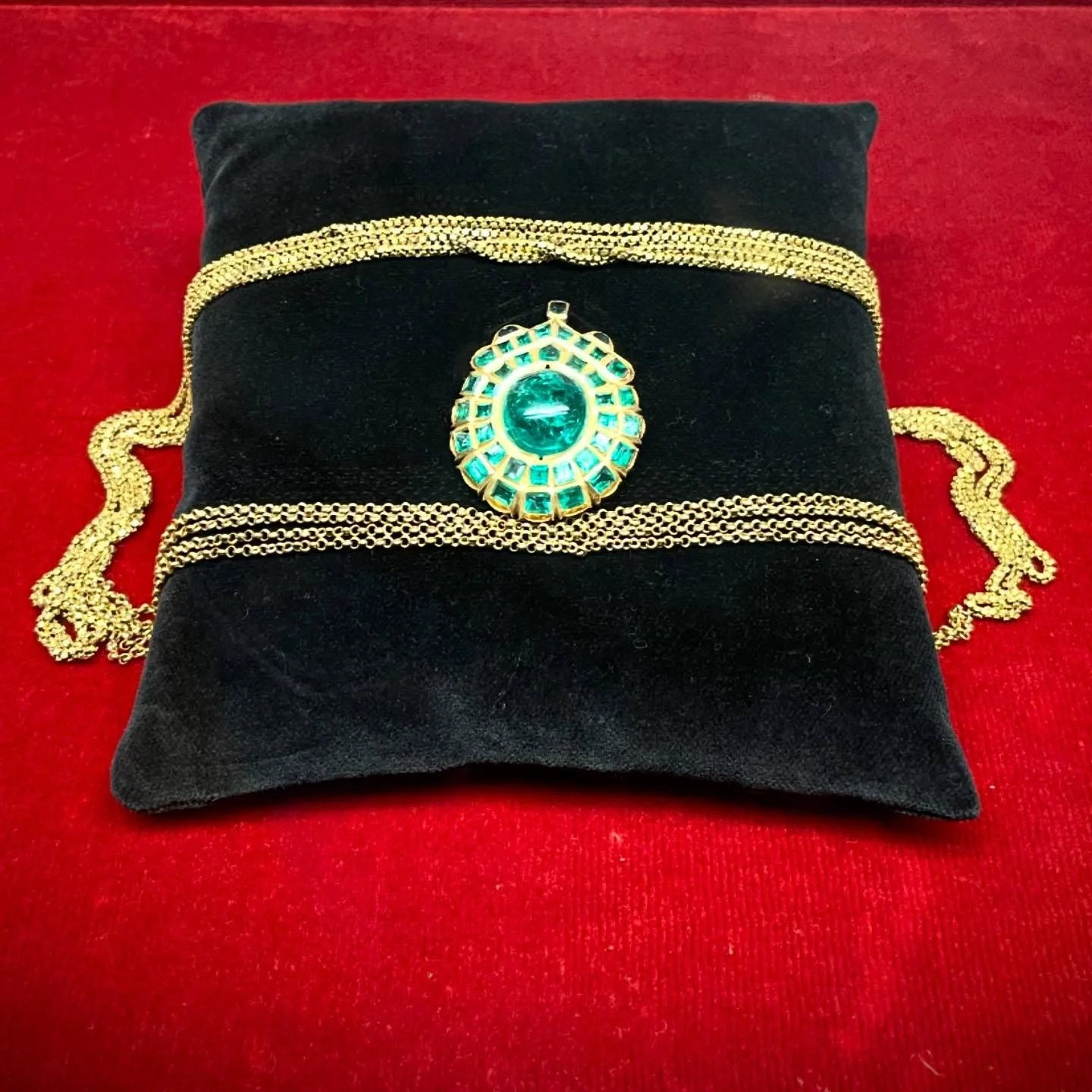 Emerald Prize. Legend has it this huge emerald was on the headdress of the Muslim leader Miramamolin at the historic and decisive battle of the &ldquo;Reconquista&rdquo;, Las Navas de Tolosa, taken from him by the Navarran king, Sanccho VII &ldquo;th