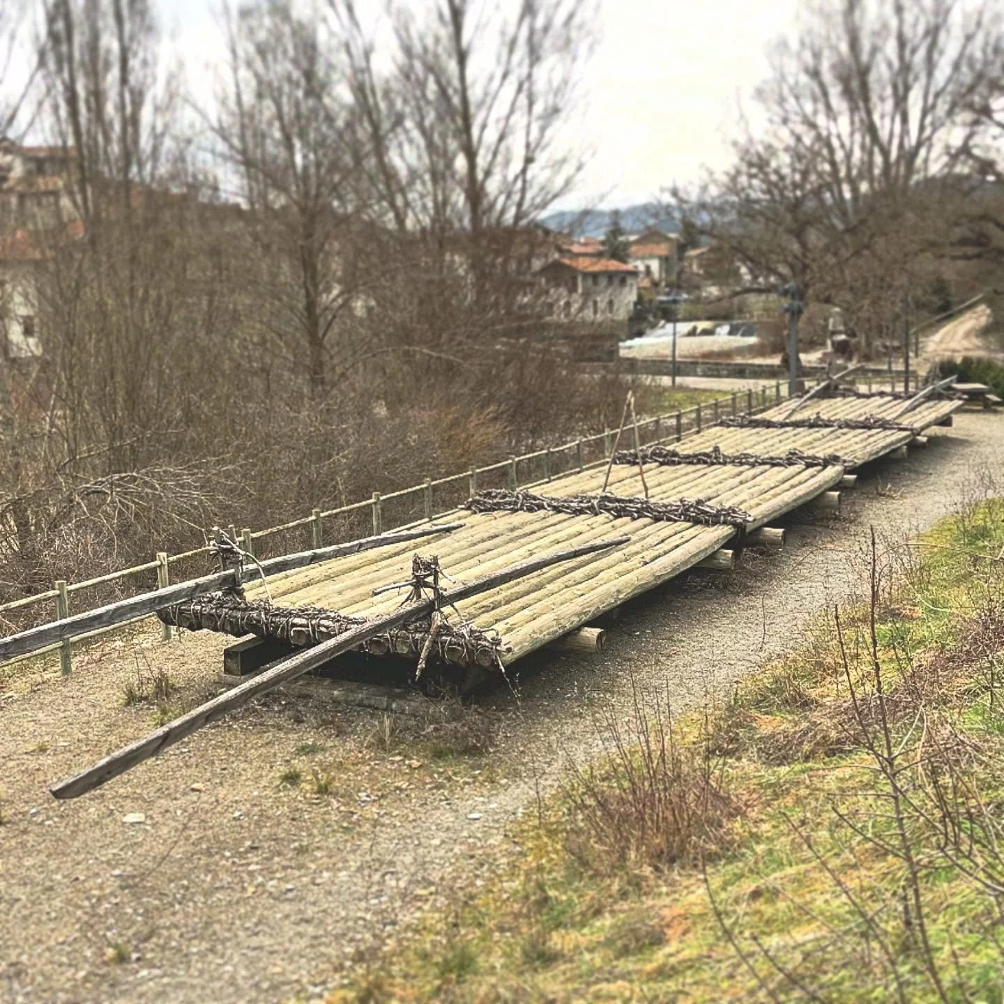 Log Rafts.  Historically, the quickest way to get timber down to populated areas was by tying up the logs to make rafts and literally shipping them downriver. #NorthernSpain #history #historytravel #customtours #privatetours