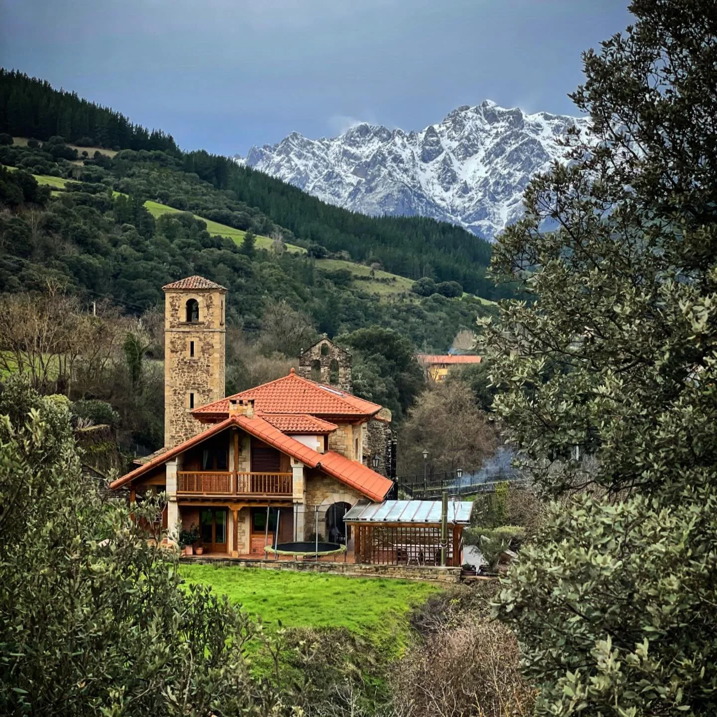 Towering. Green pastures, historic villages and craggy peaks.  It might be Switzerland, but it&rsquo;s not. It&rsquo;s where I&rsquo;m from.  It&rsquo;s me, and I love it immensely.  Especially this time of year. Blissful solitude. #NorthernSpain #mo