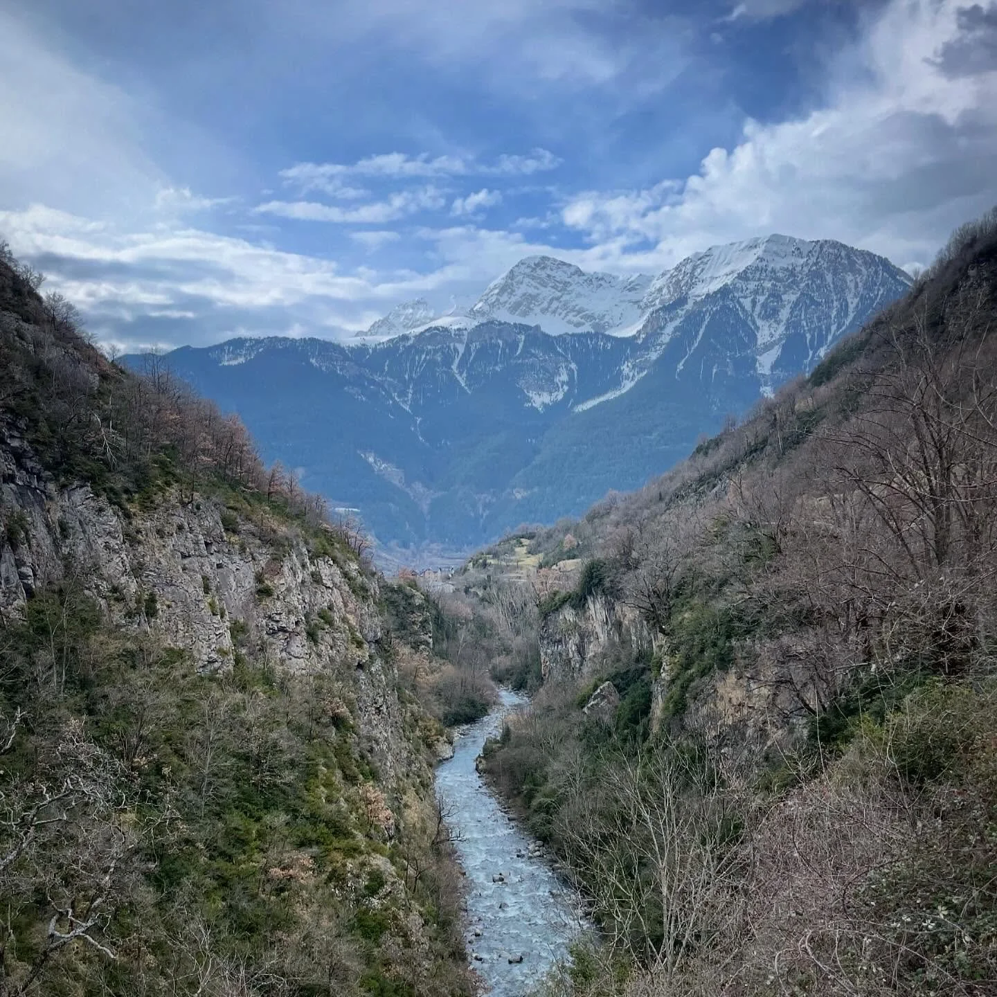 Peaking In. One of the many rewards of touring in February. #mountainscape #landscapephotography #phototour #offseasontravel #privatetour