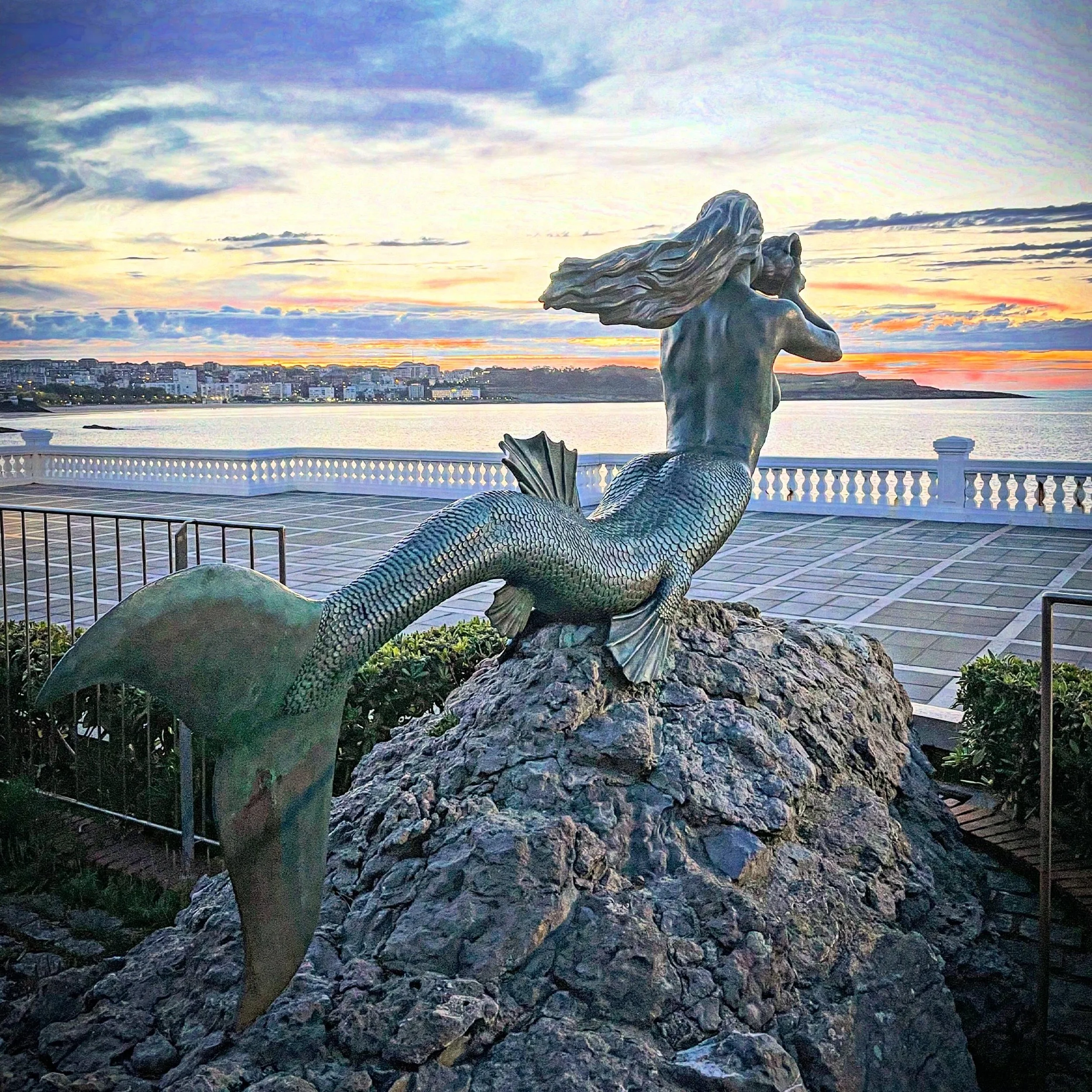 Mermaid Sunset Song.  Felt a bit like Odysseus as I strolled past the Siren last night after sunset. I made it out alive without being tied to my ship. Thanks for the warning Circe.  #mermaid #sunset #theOdyssey #NorthernSpain #privatetour
