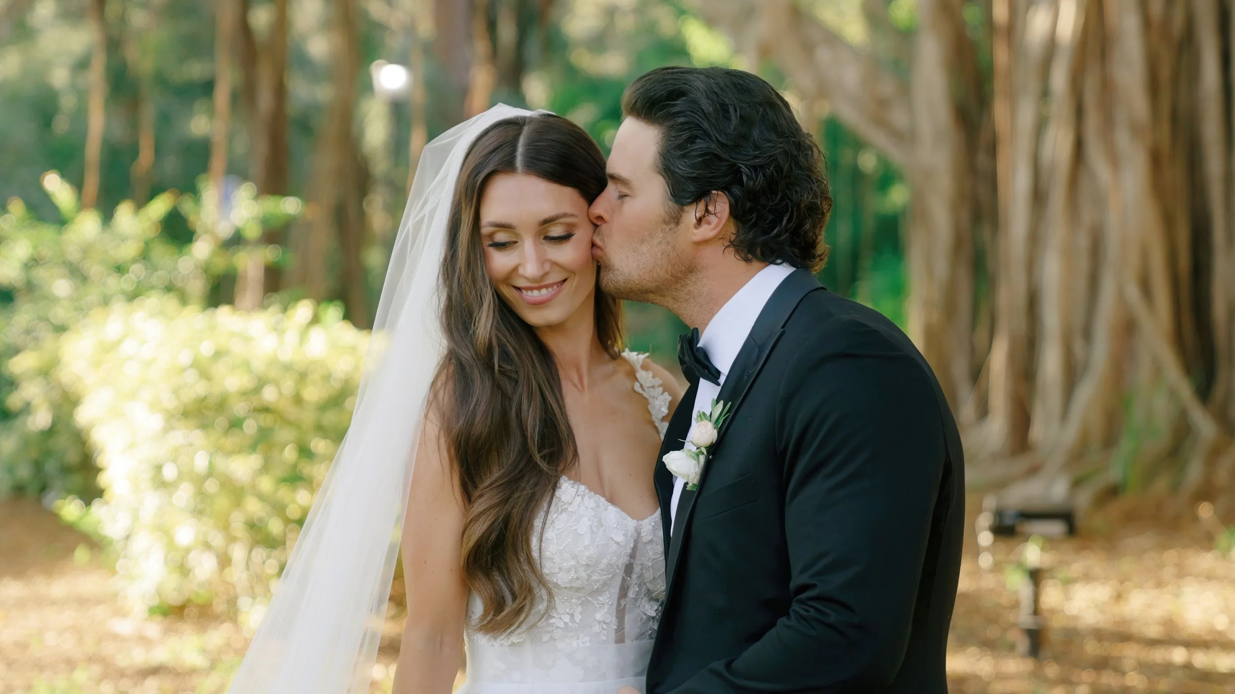 Astrid and Kevin of Bachelor In Paradise Marry at The Powel Crosley Estate in Sarasota, FL