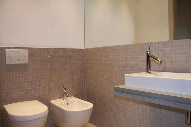 Image_Bathroom-2.jpg