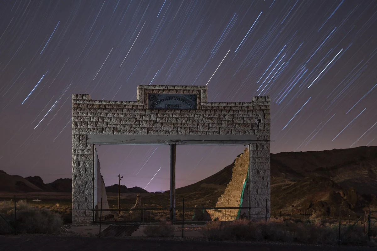 Use Hyperfocal Distance to Maximize Depth of Field at Night