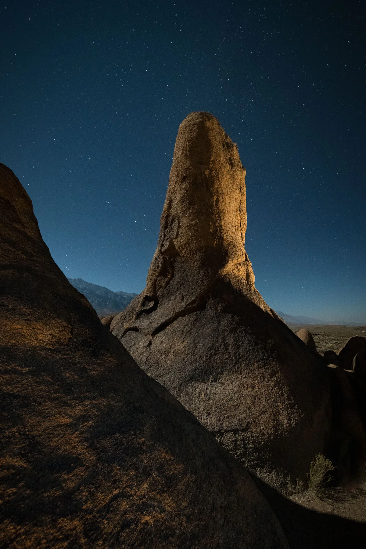 Alabama Hills, California. Nikon D850 , Irix 11mm f/4 Blackstone lens. 15 seconds, f/5.6, ISO 3200.