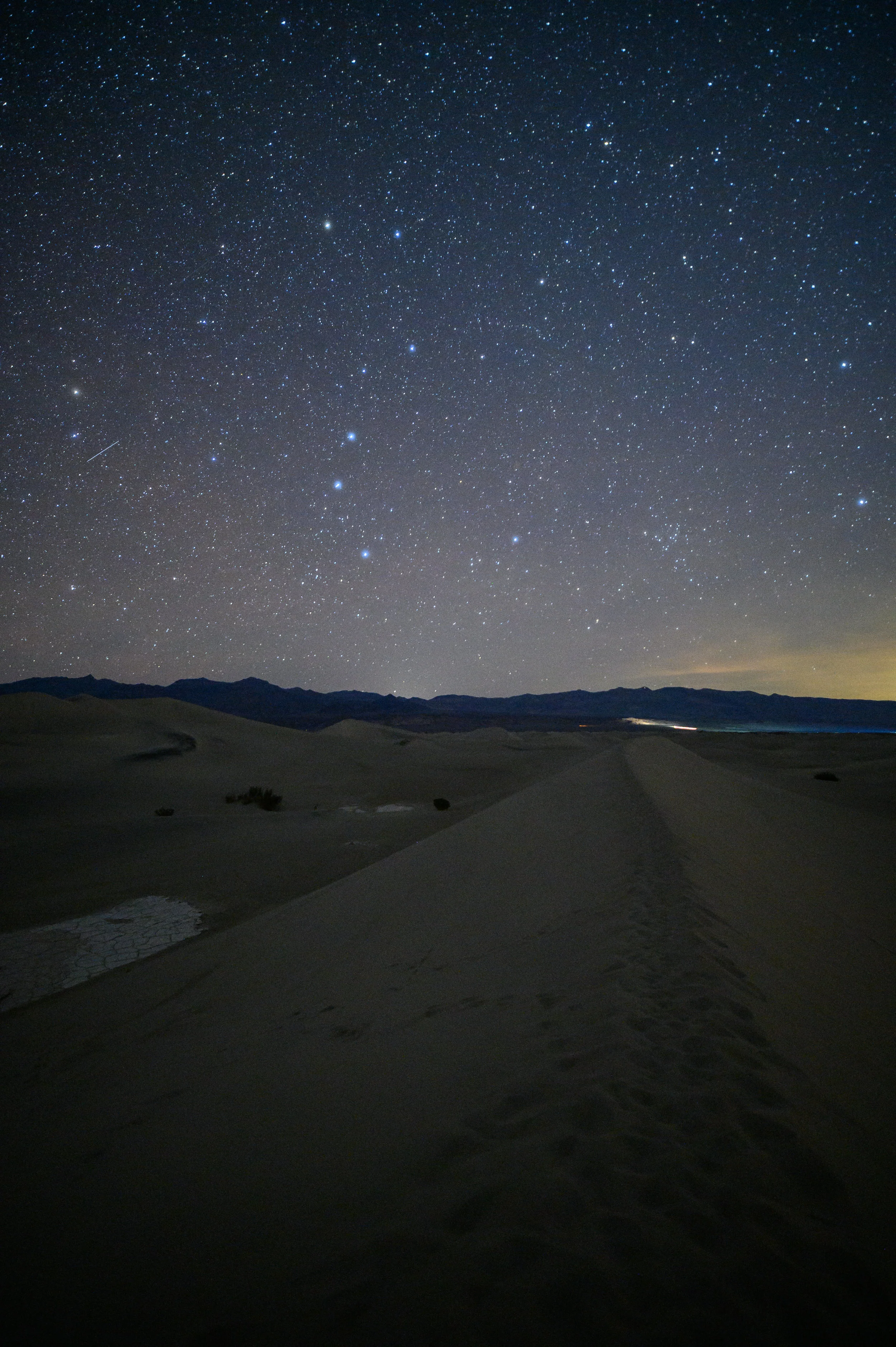 Full image from Nikon Z 6 with Irix 15mm f/2.4 lens. 25 seconds, f/2.4, ISO 12,800.