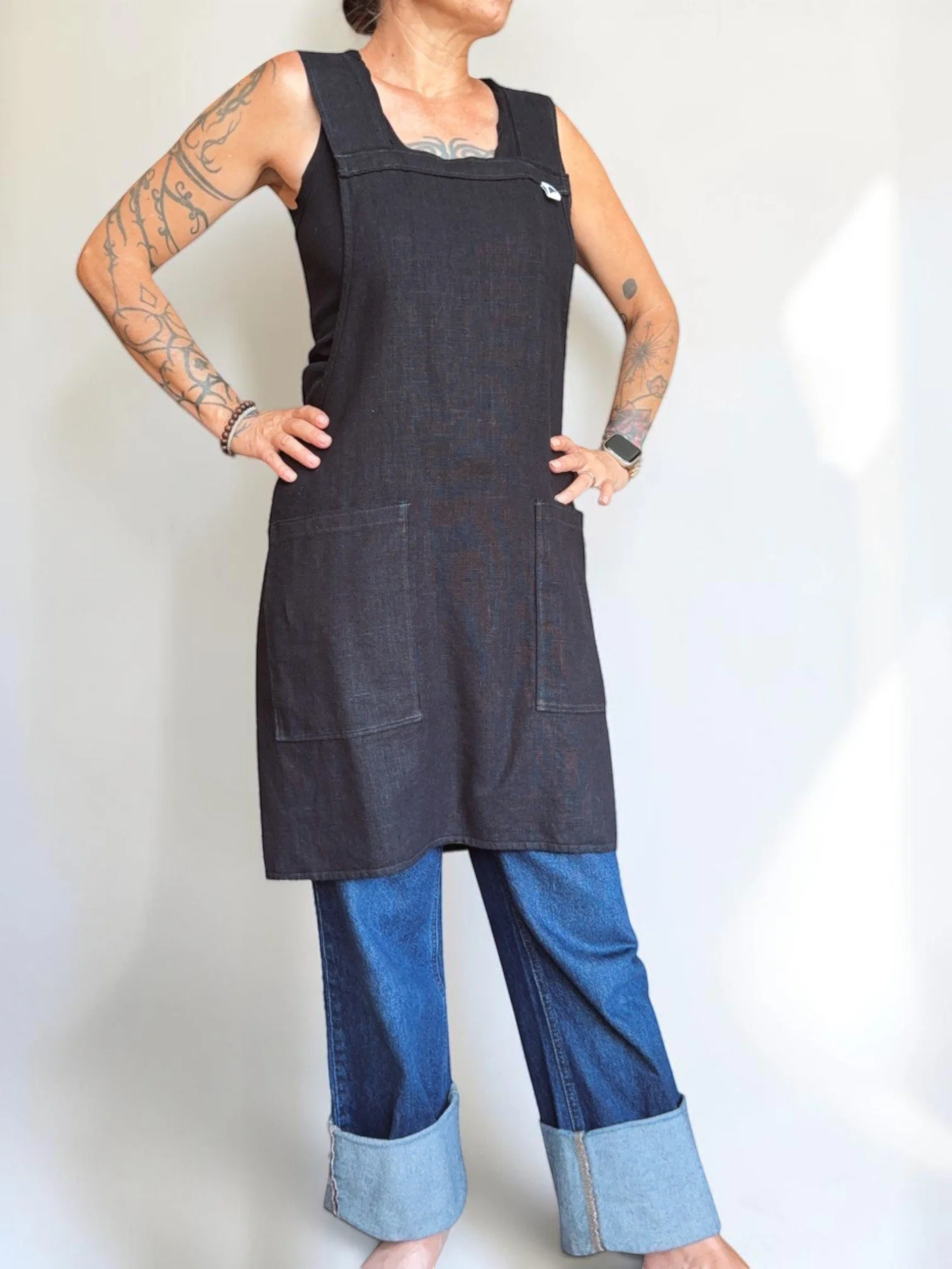 crossback-aprons-in-studio-17.jpg