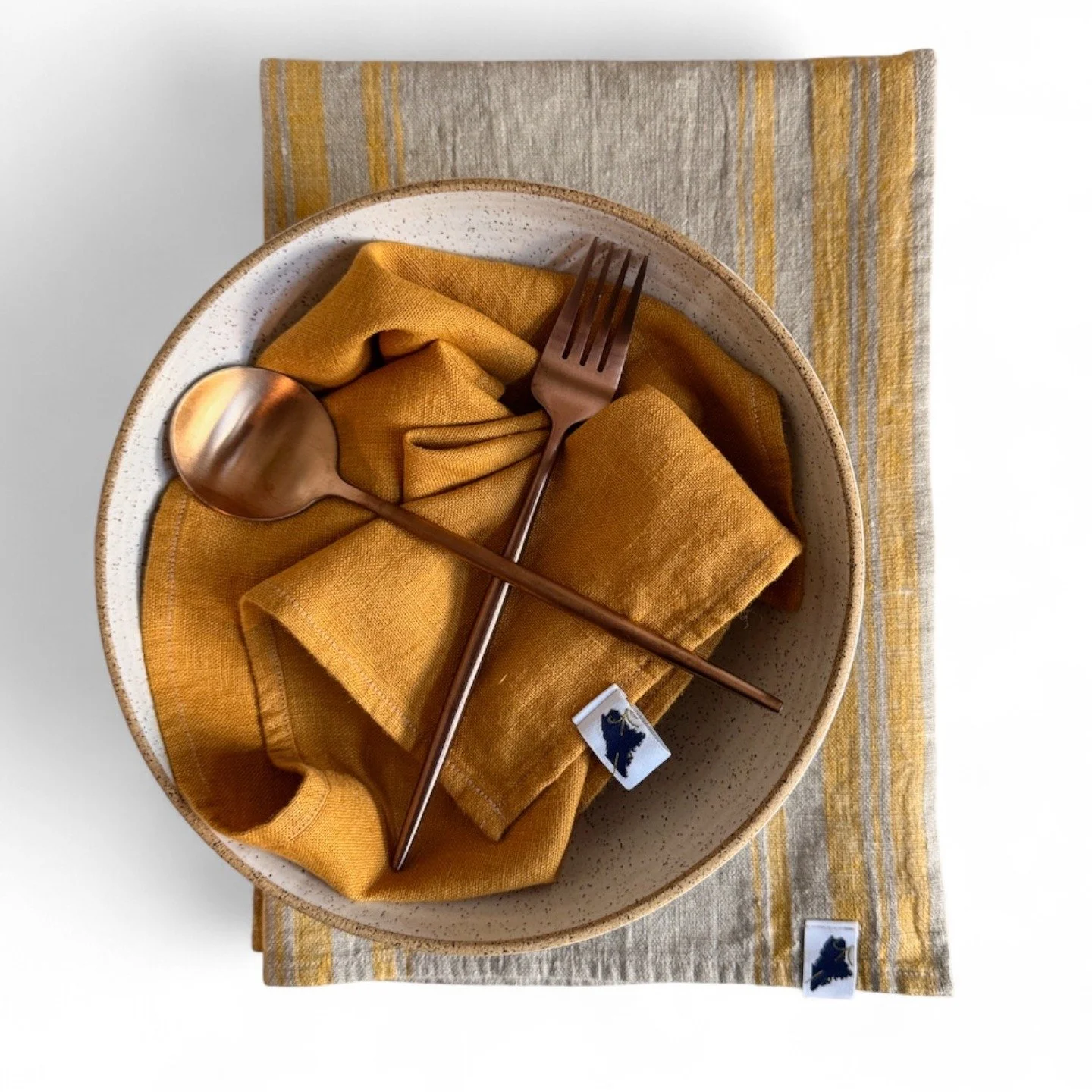Welcome, November! 

Cozy kitchens, warm meals, and fresh linen season. Buy one kitchen towel, get one free... now through November 5. A perfect time to start your early holiday shopping!

🕯️ Handcrafted in Maine
🌿 100% linen
🎁 Thoughtful gifts ma