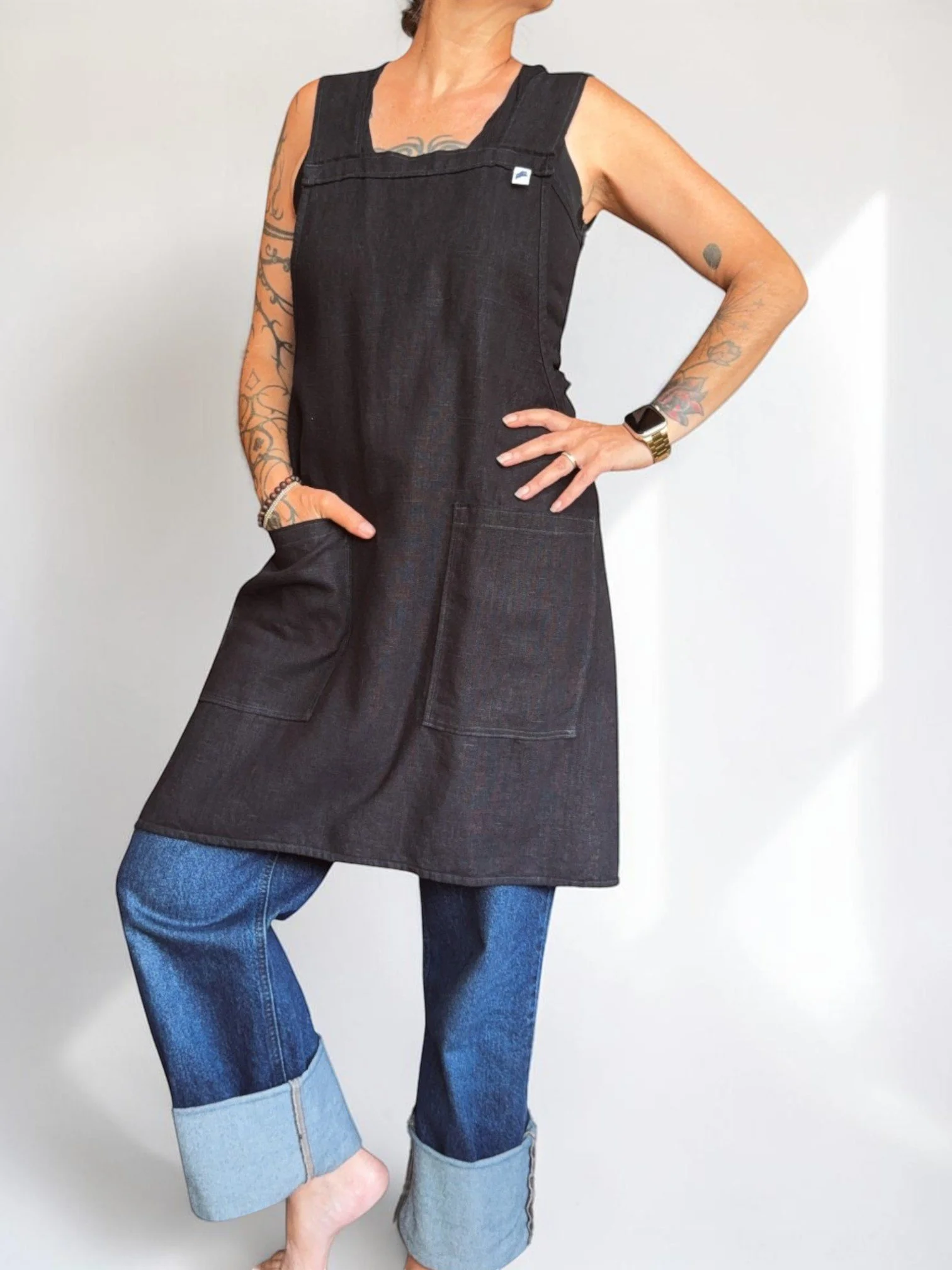 Black Linen Crossback Apron