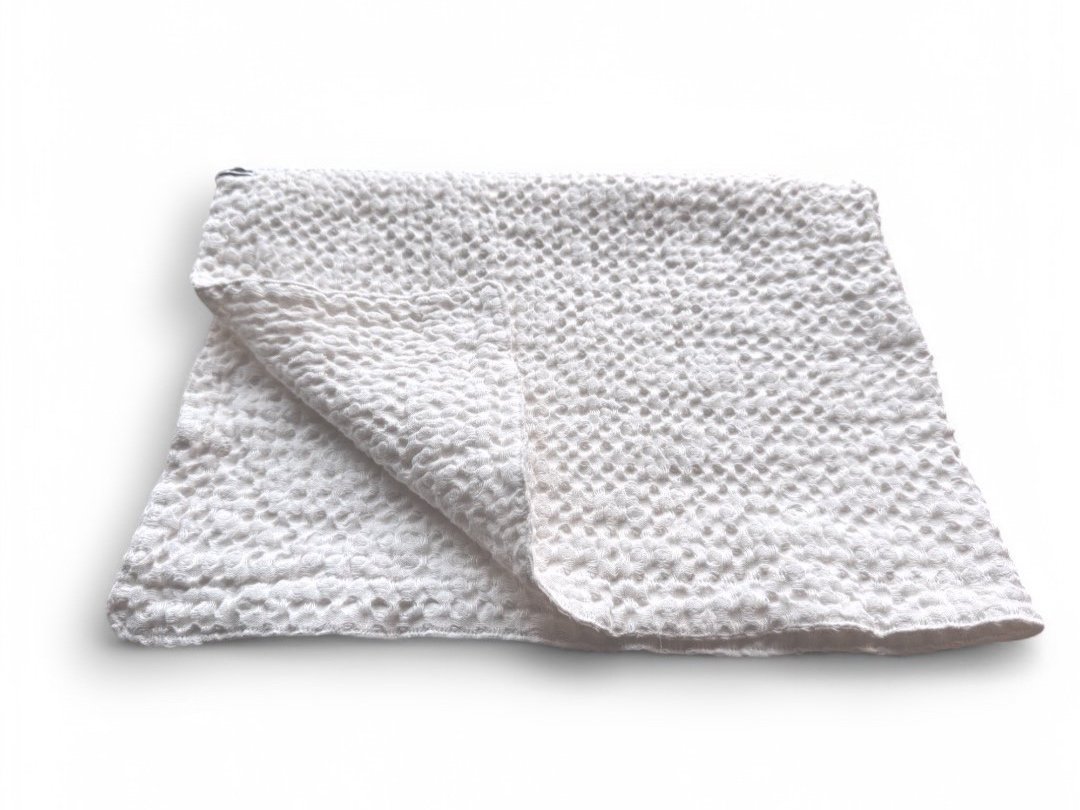 white+bath+mat+3.jpg