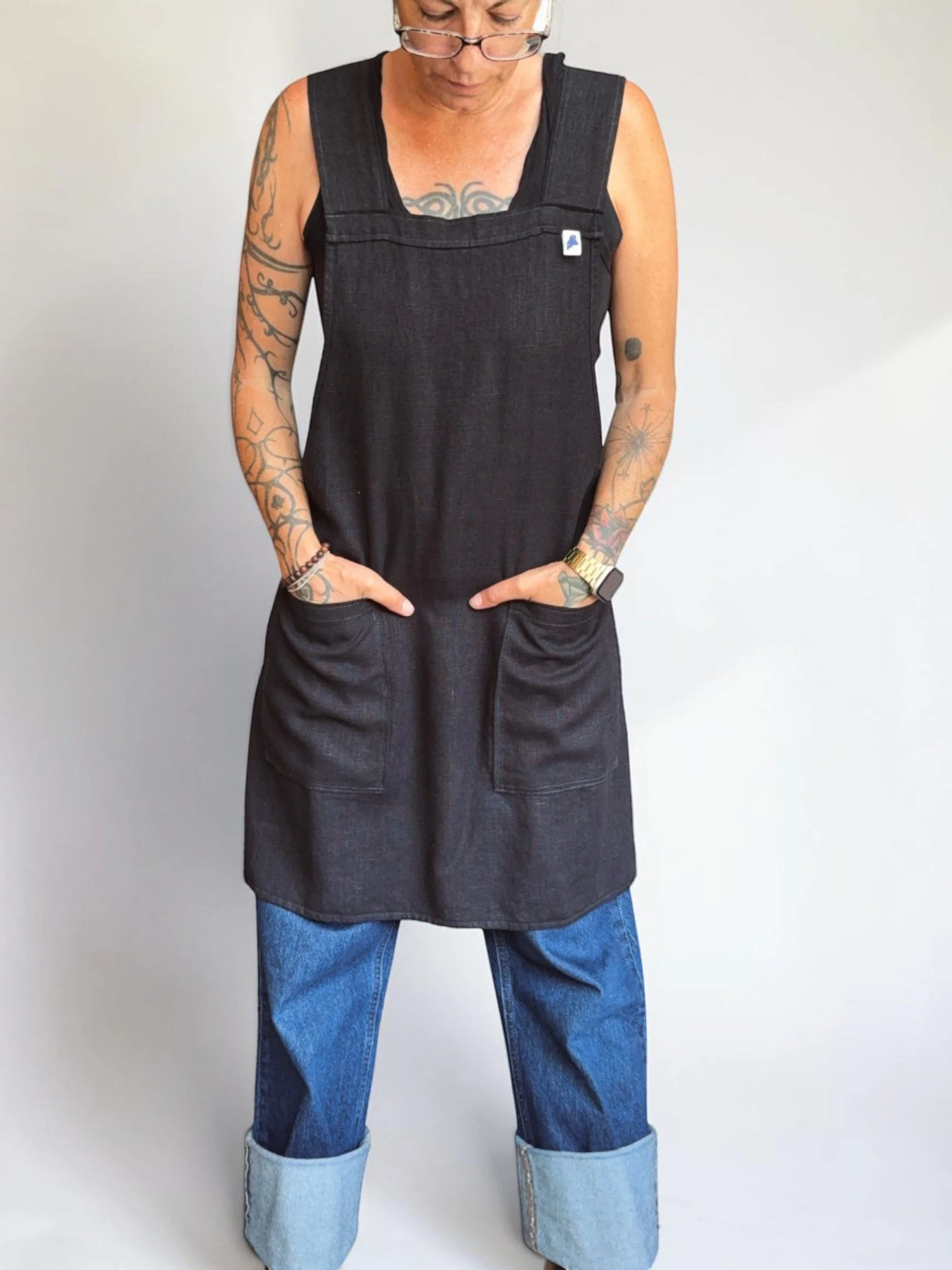 crossback-aprons-in-studio-15.jpg