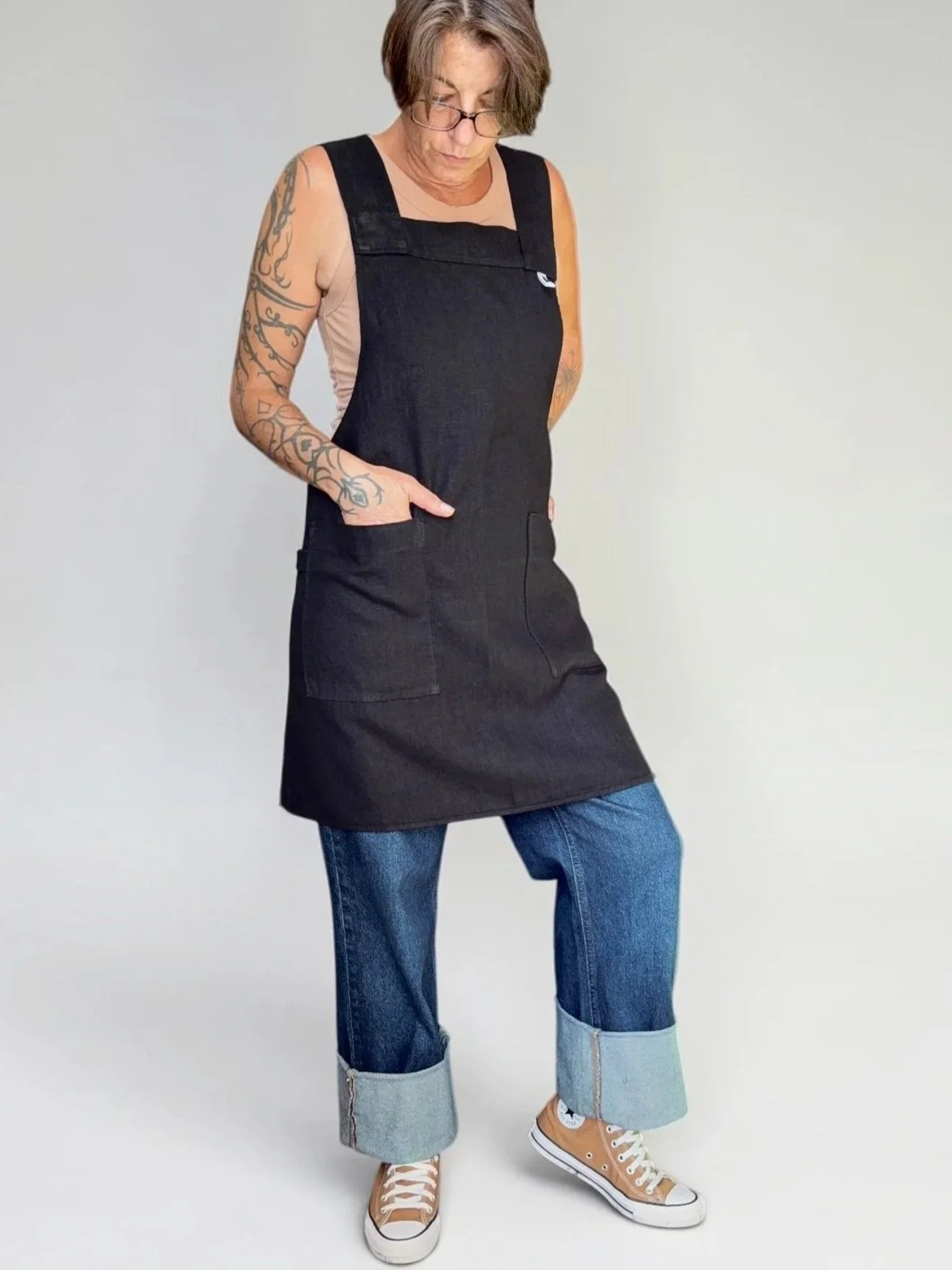 Black Linen Crossback Apron