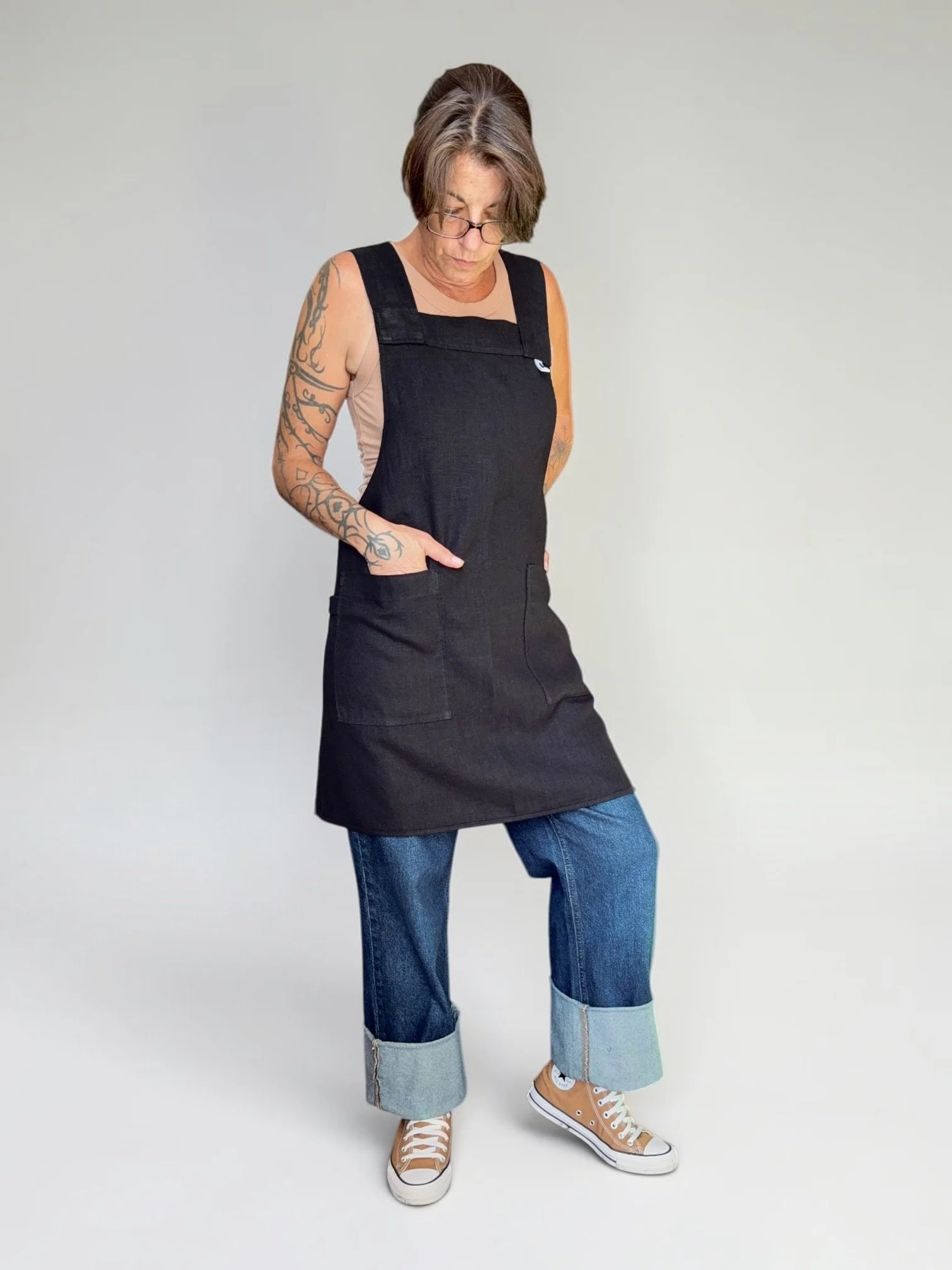 Black Linen Crossback Apron