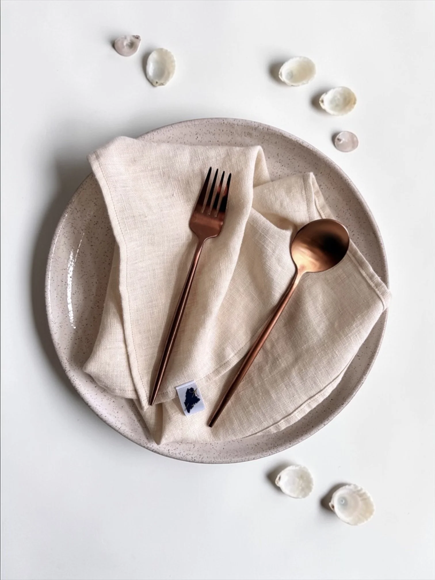 Scallop Linen Napkins • 16" Square