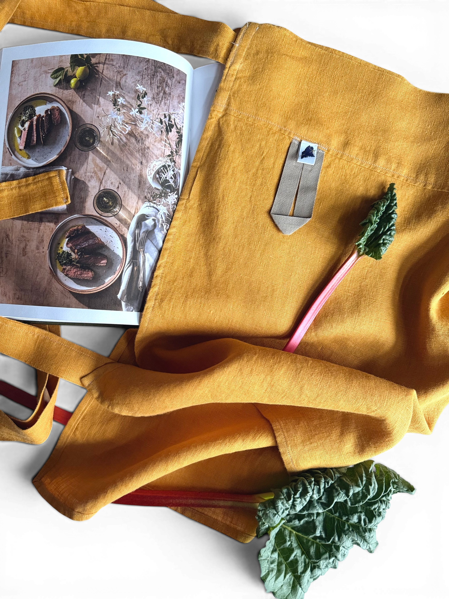 IMG_4009-cafe-apron.png