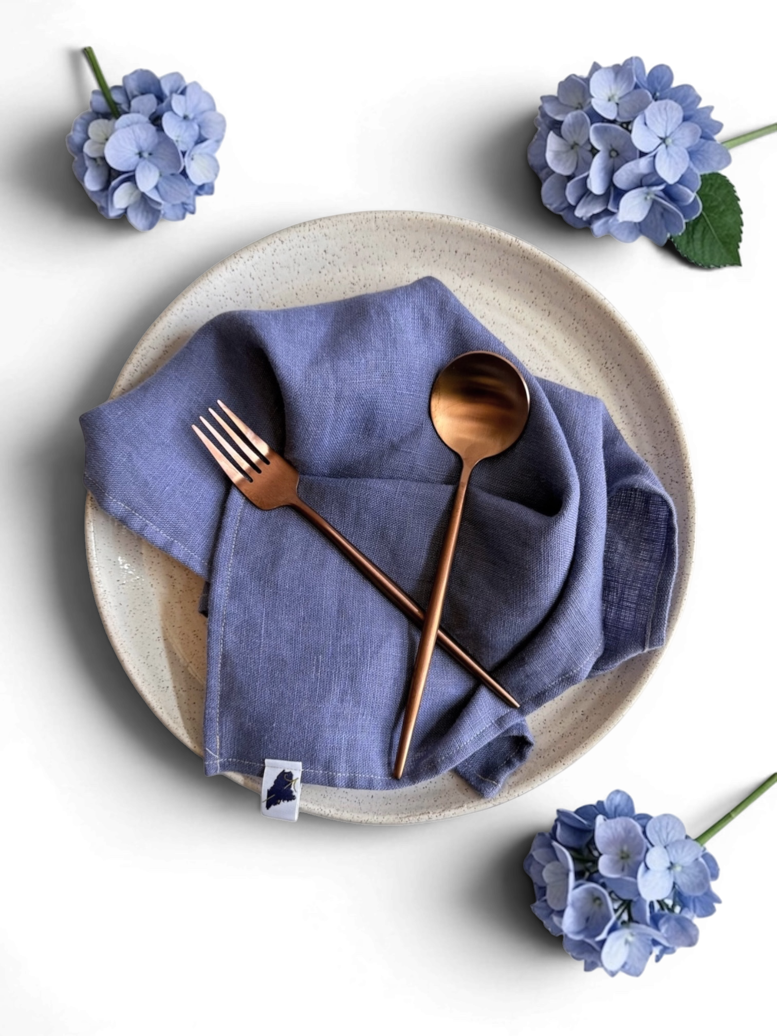 hydrangea+napkin-Photoroom.png