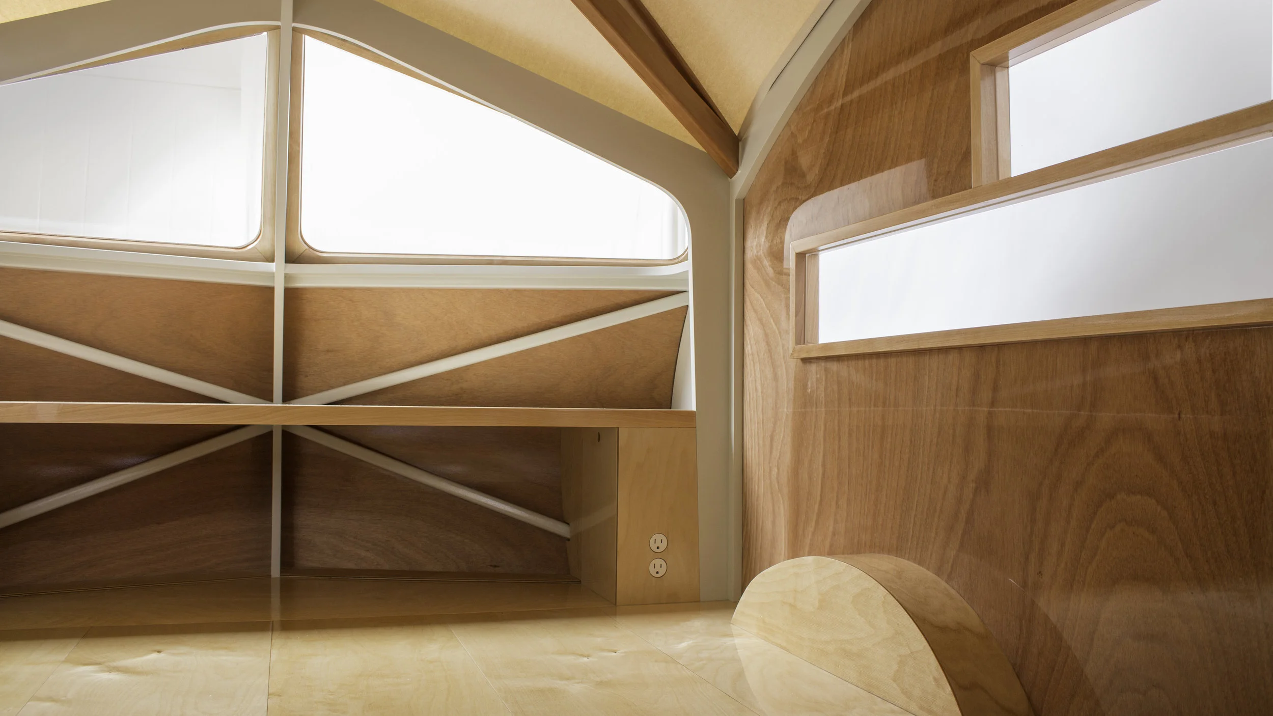 ProductHuttehut_interior1.jpg