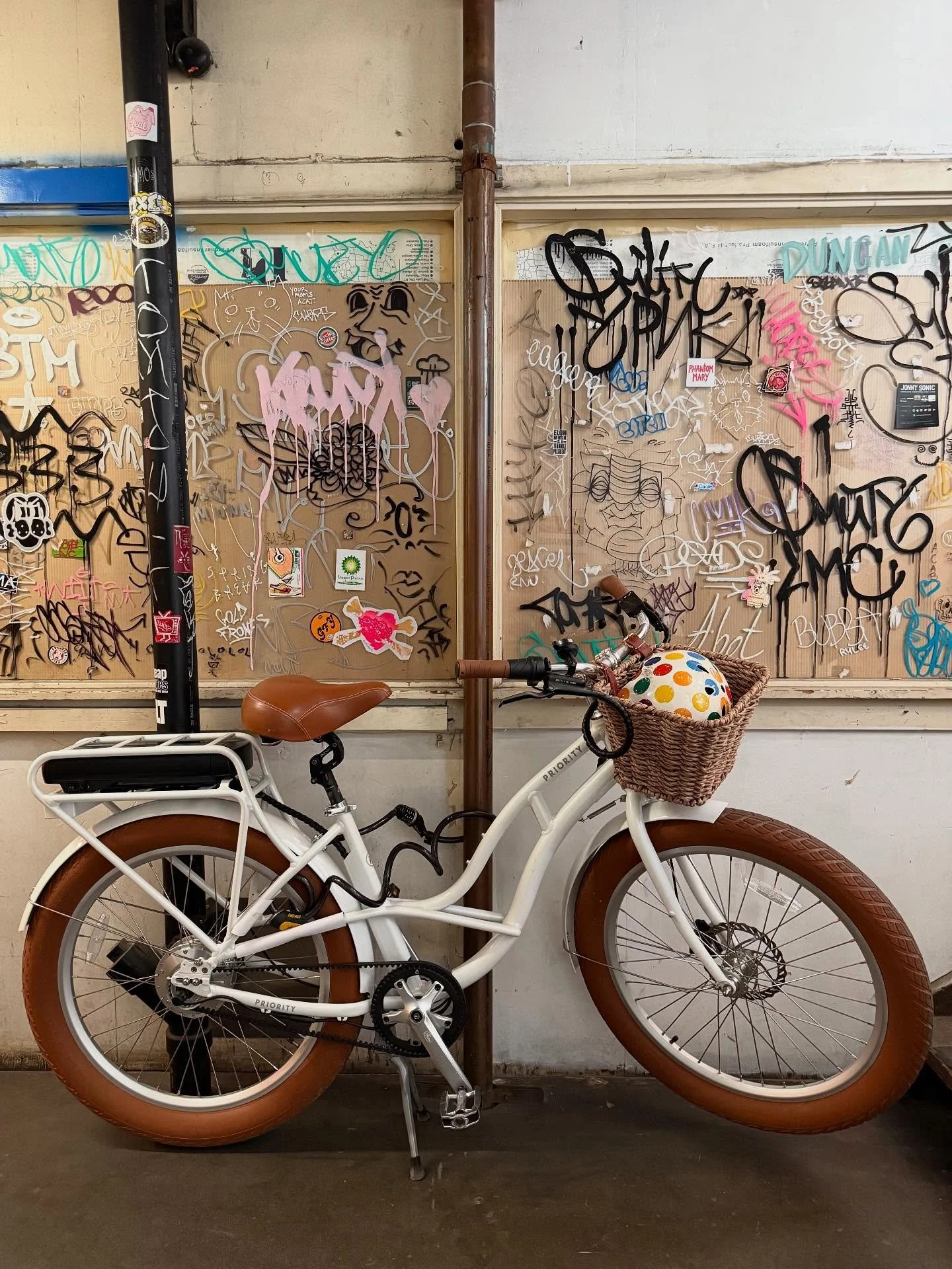 Rode my new bike to the stood today and made new wipe out prints! Whoop π