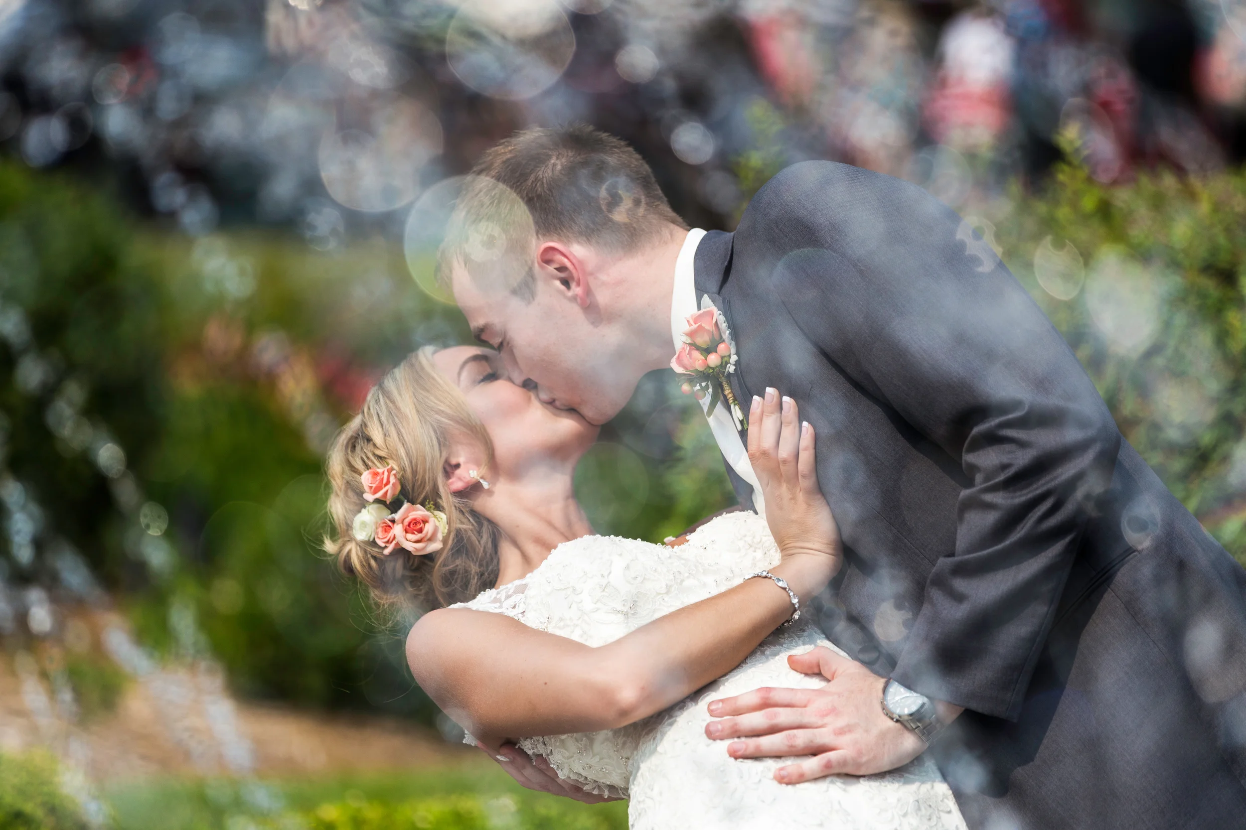 FountainKissFULL.jpg