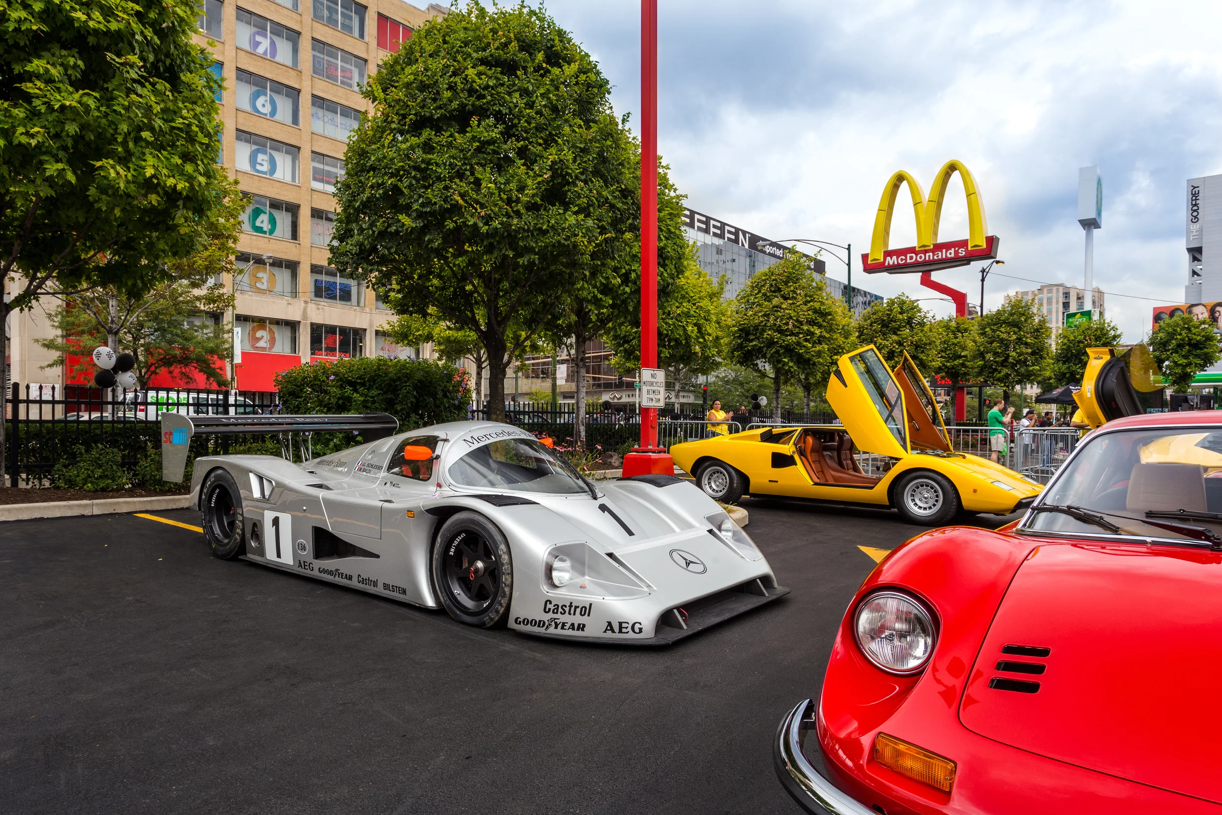 Mercedes1FULL.jpg