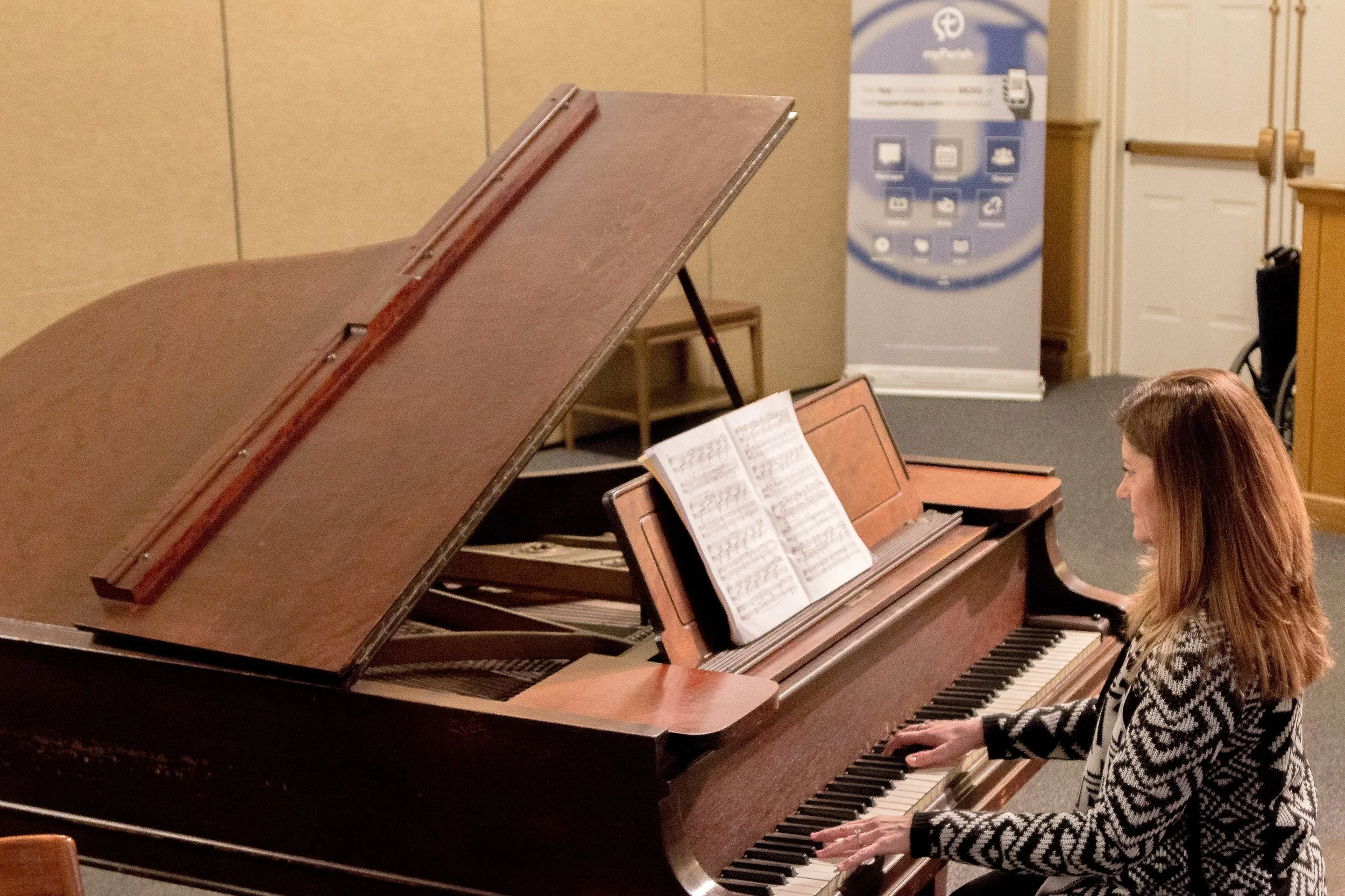 Beth piano.jpg
