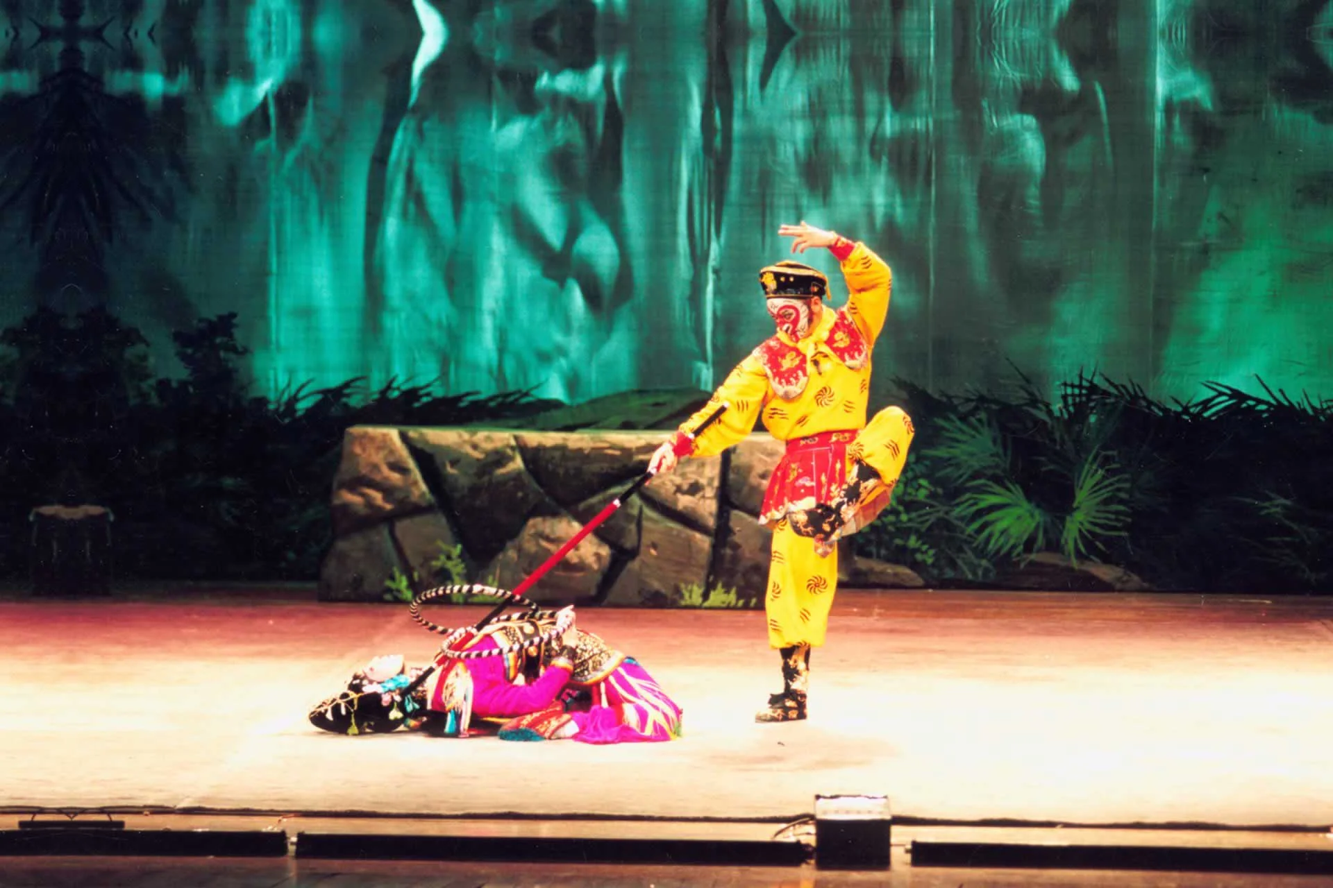 Sun Wukong fighting Nezha.