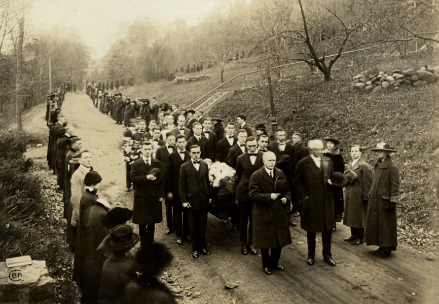 O Come O Come Emmanuel: A Christmas Burial