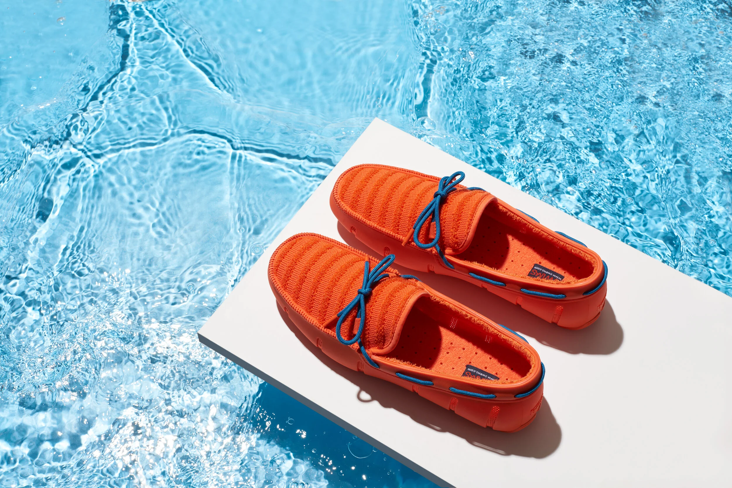 ss21_swims_stillife_water6426.jpg